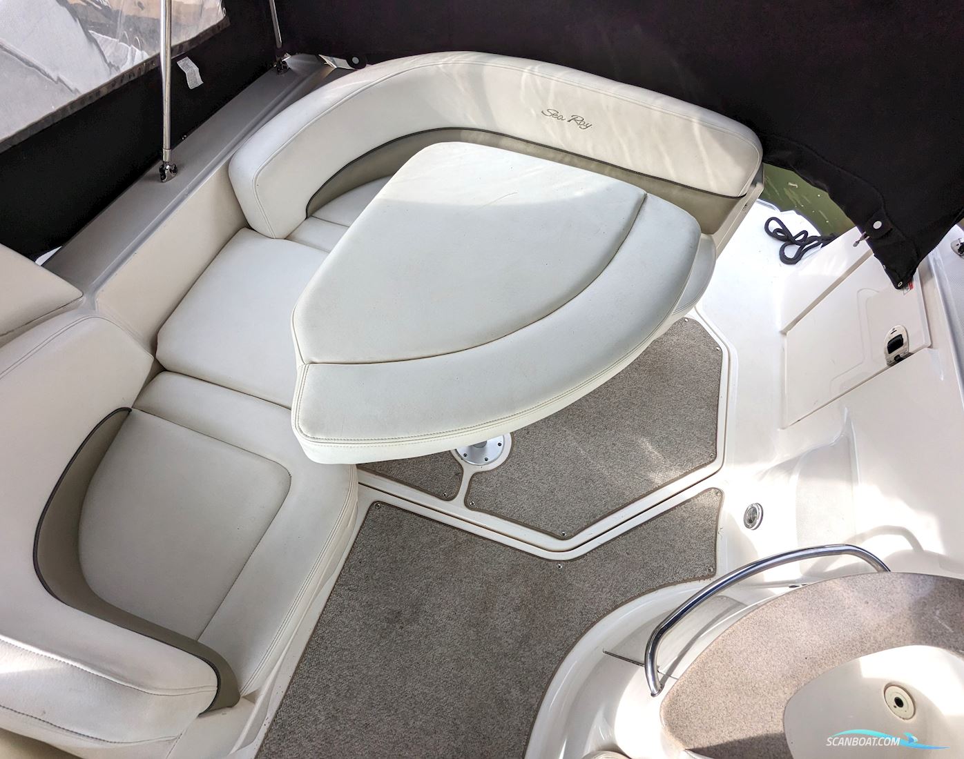 Sea Ray 275 Sundancer