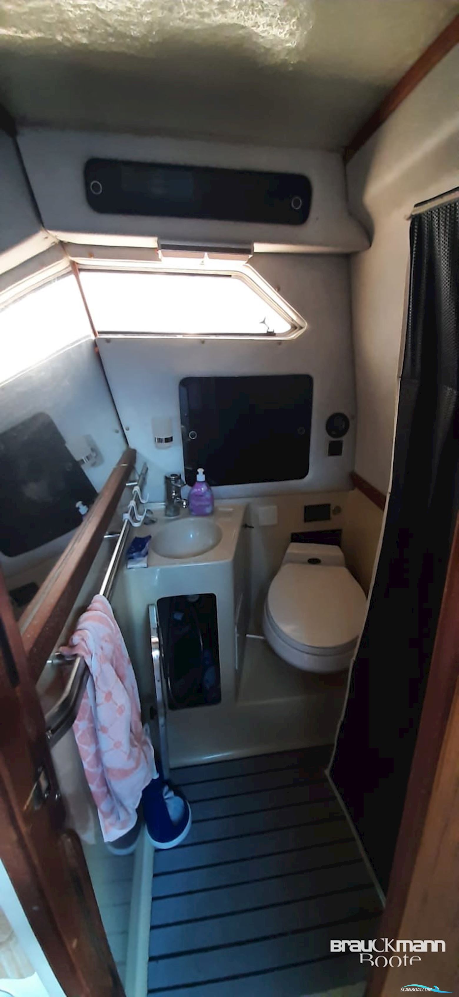 Sea Ray 310 Sad