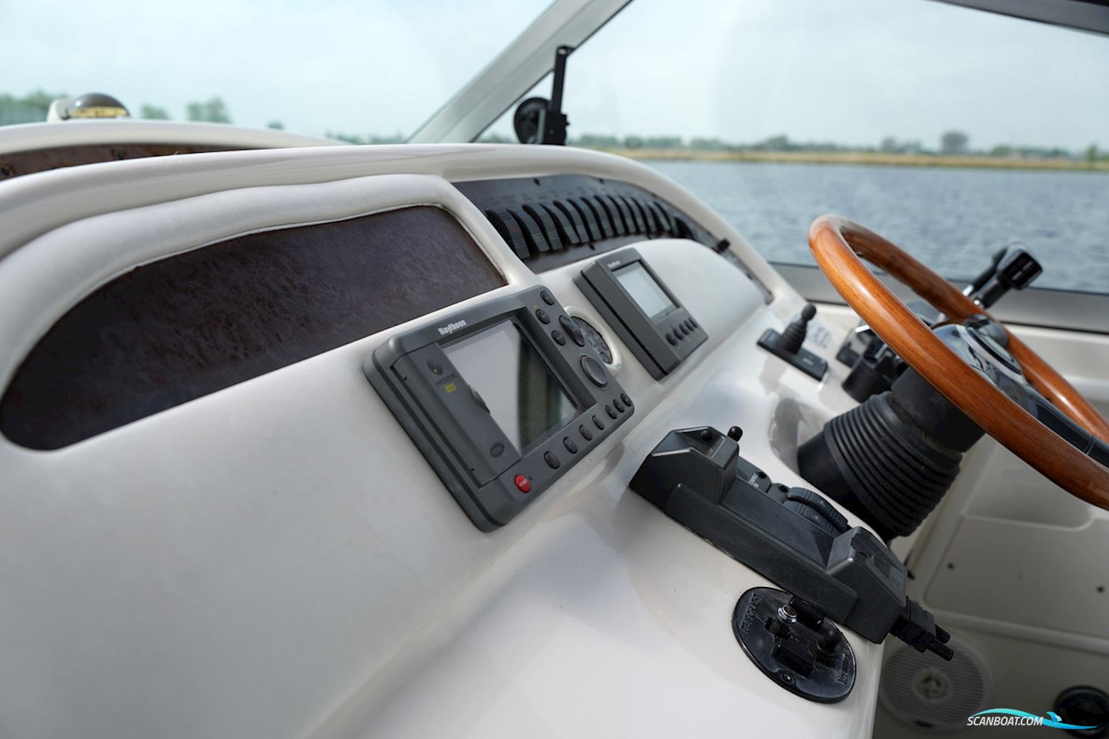 Sea Ray 310 Sundancer