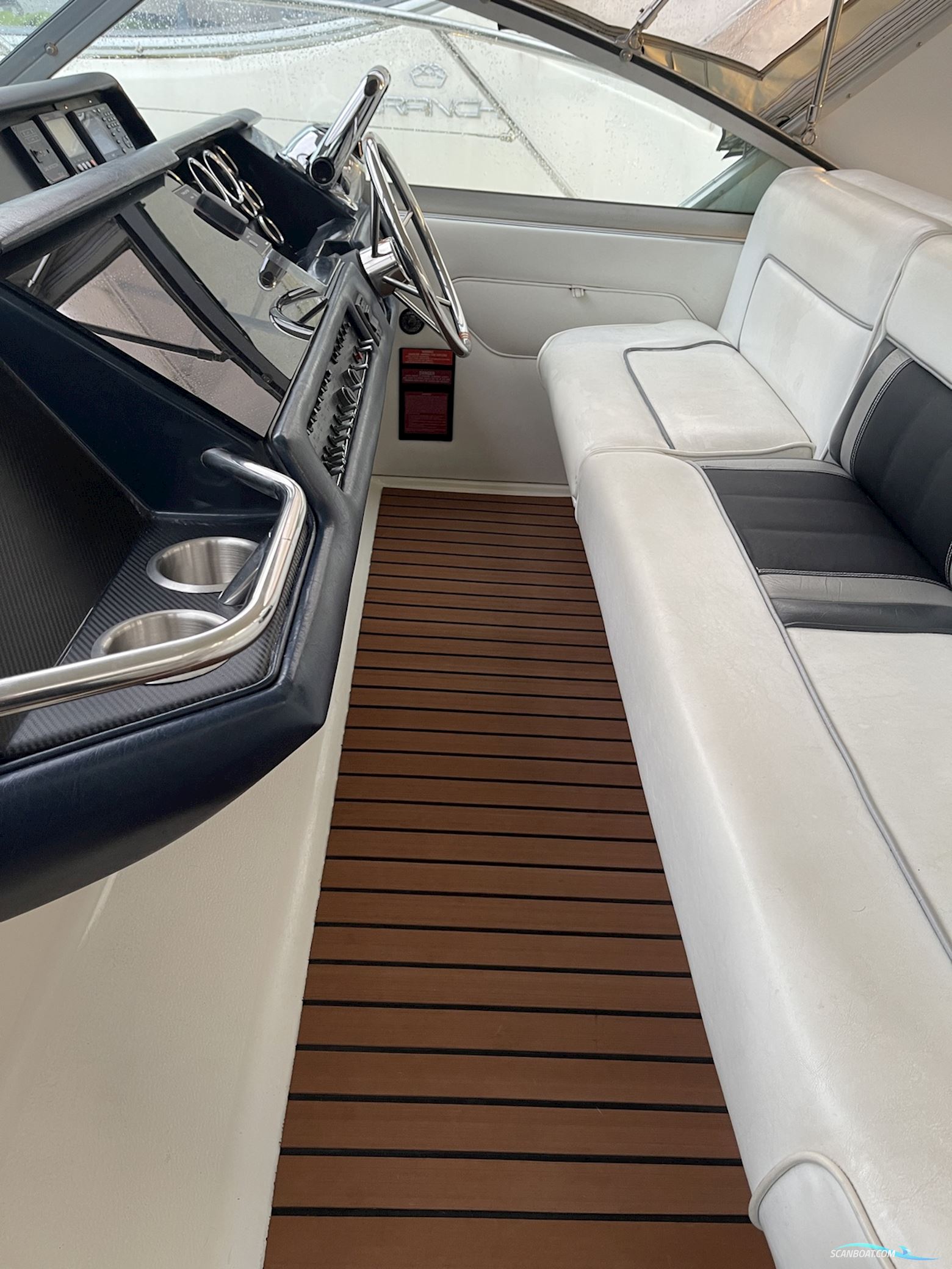 Sea Ray 310 Sundancer