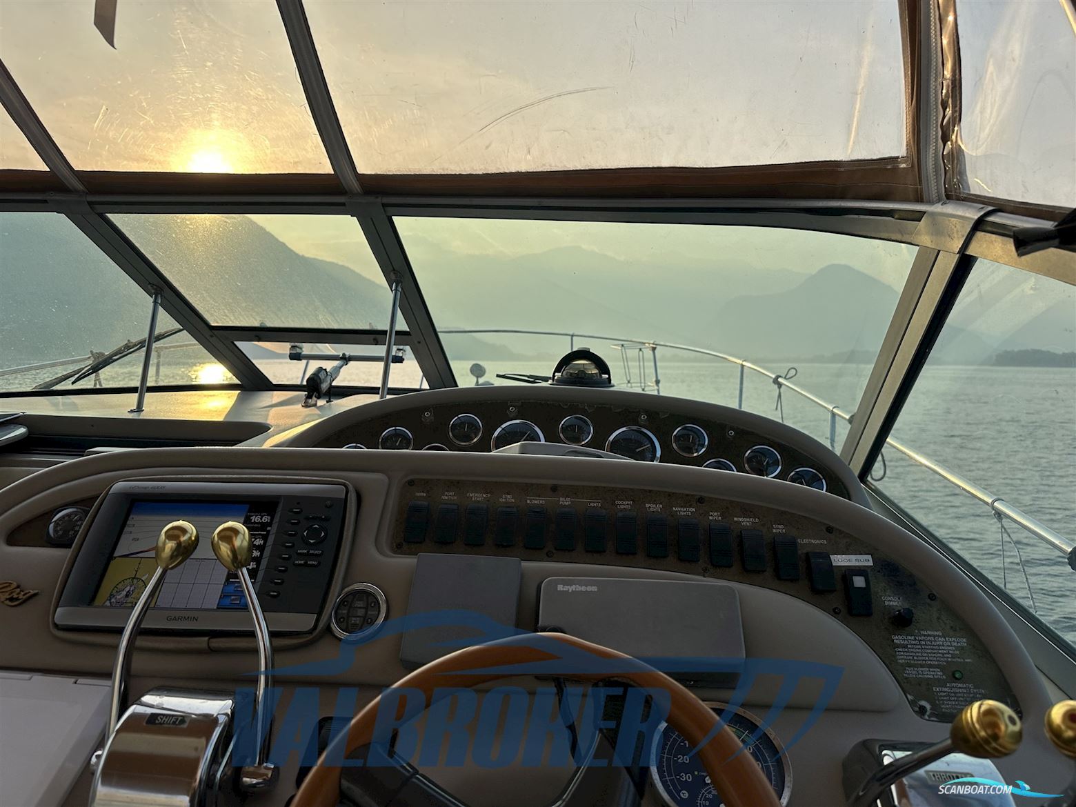 Sea Ray 310 Sundancer