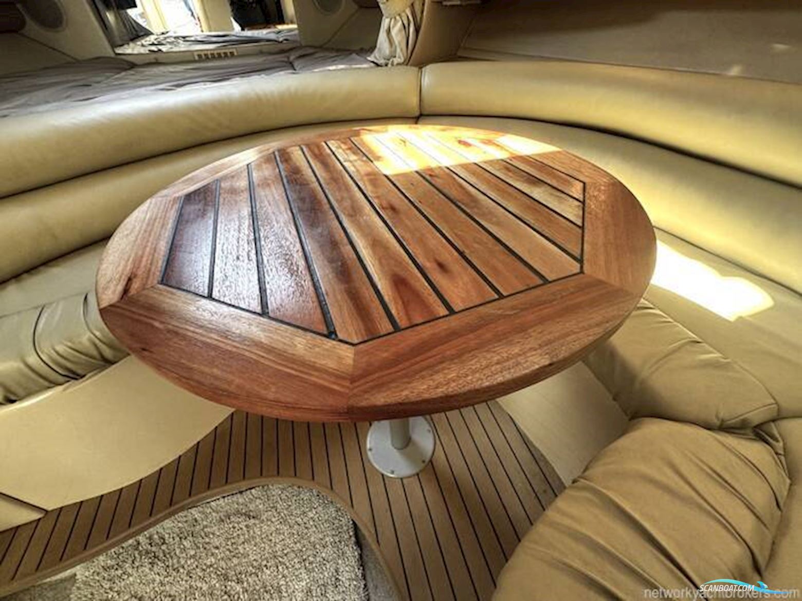 Sea Ray 310 Sundancer