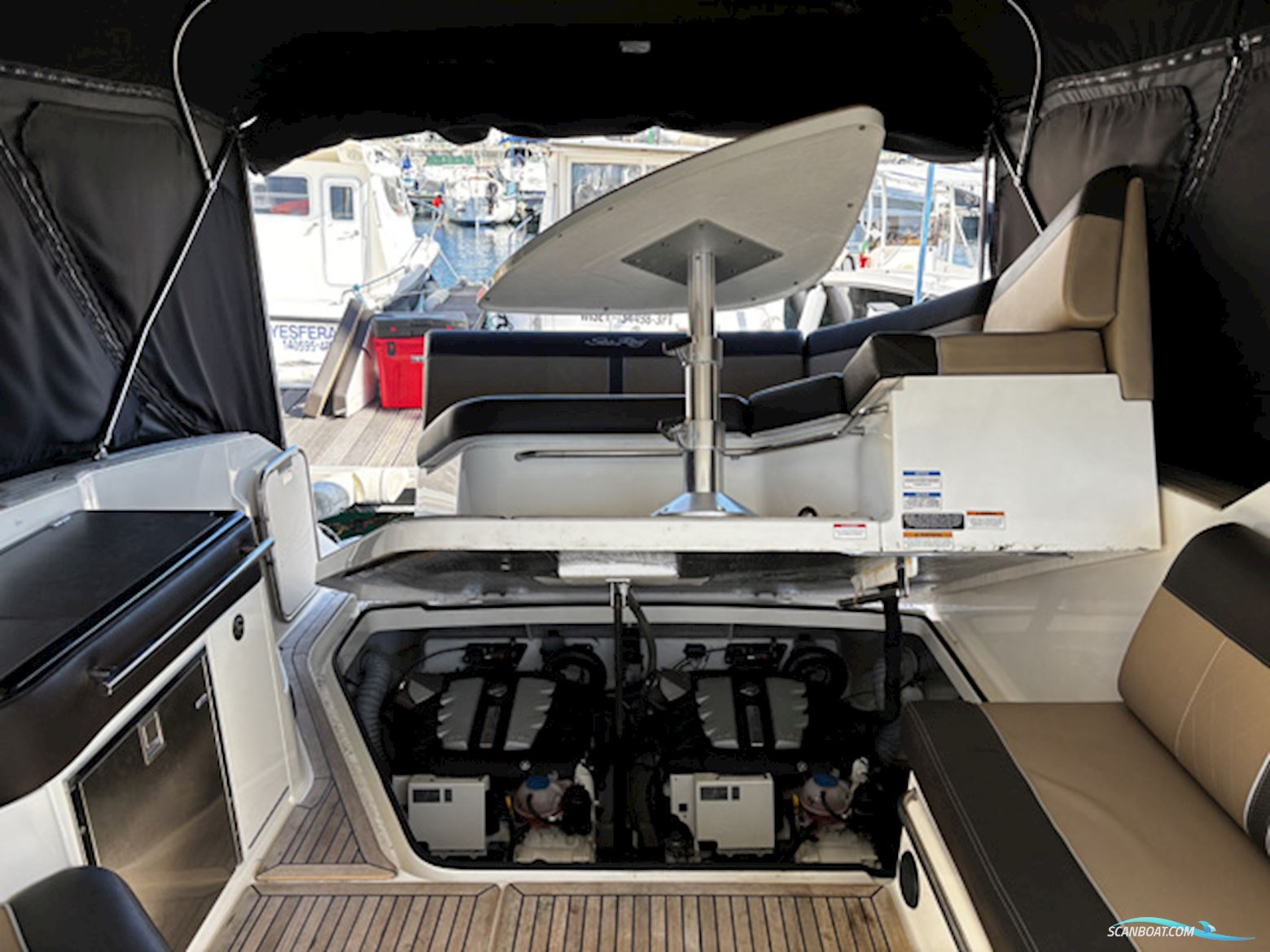 Sea Ray 320