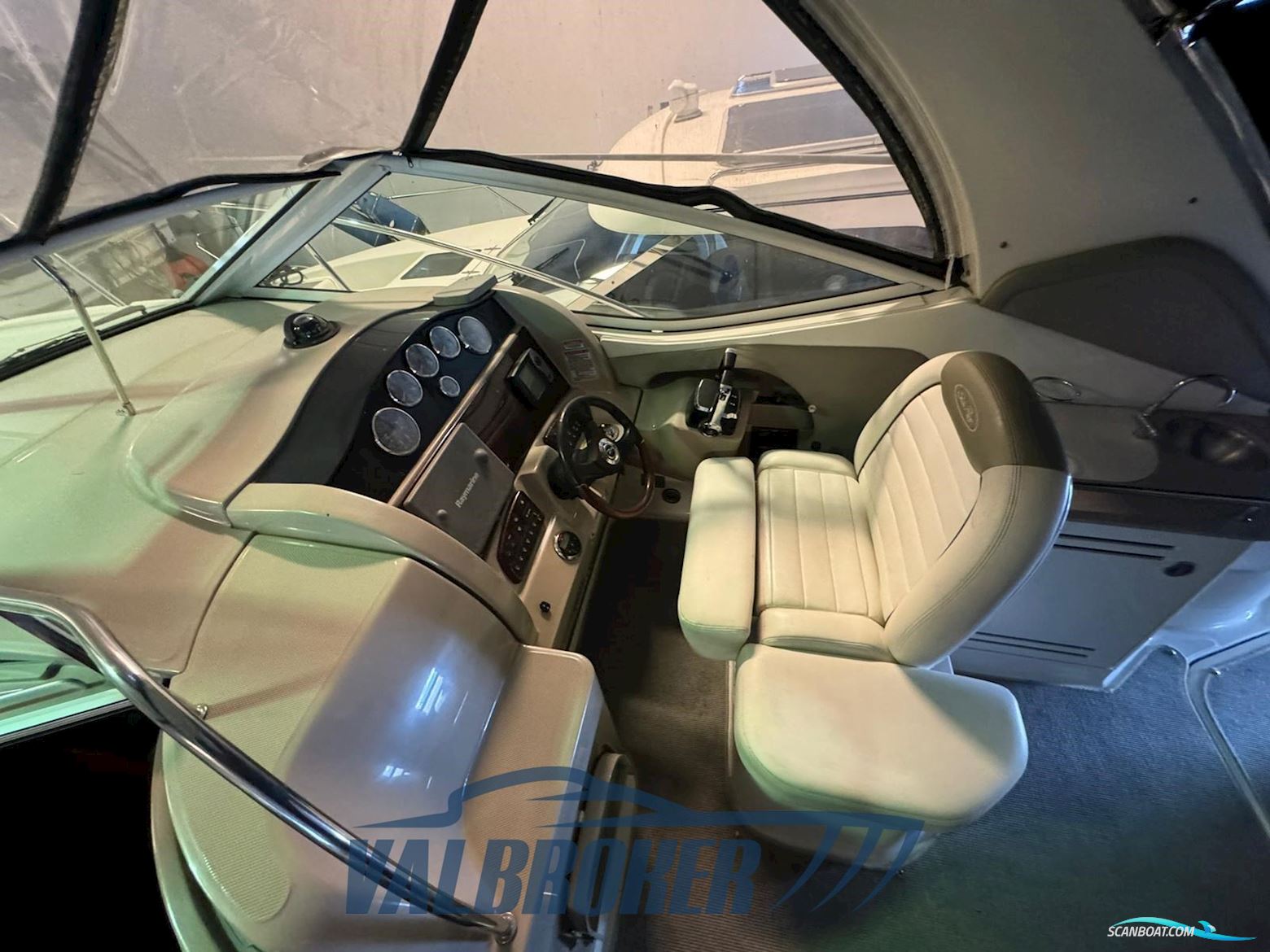 Sea Ray 325 Sundancer