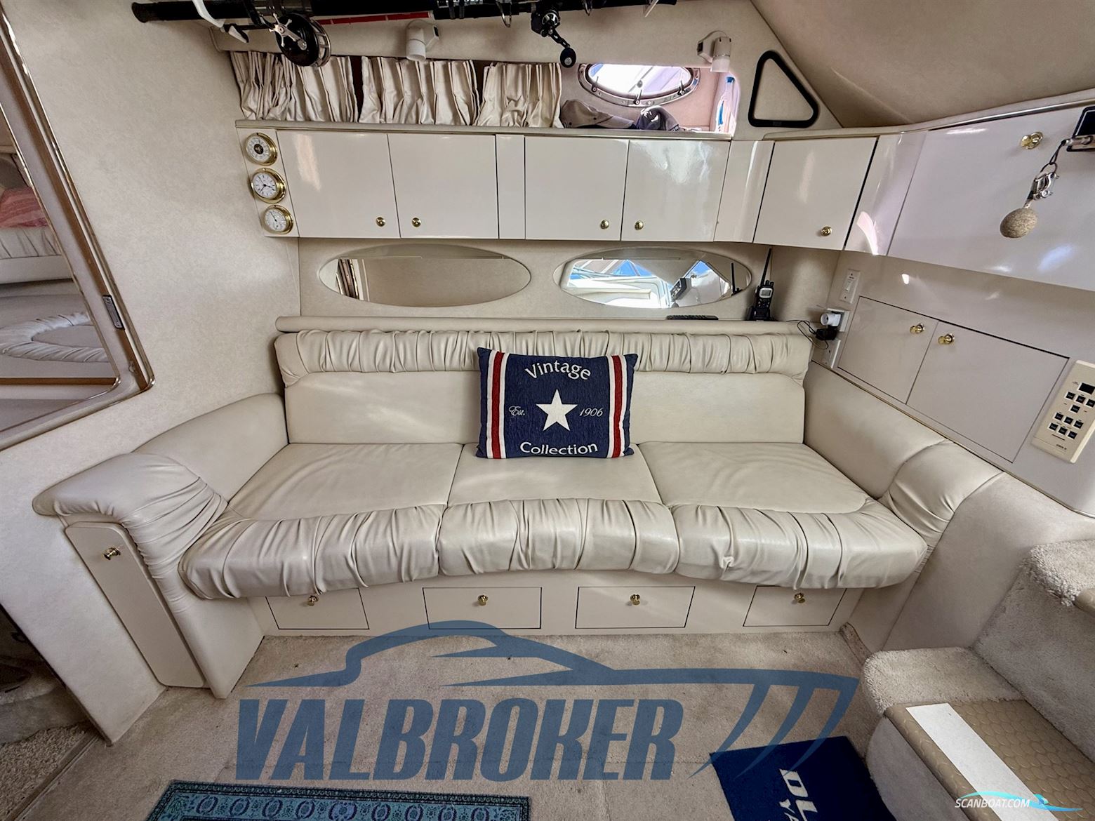 Sea Ray 330 Amberjack