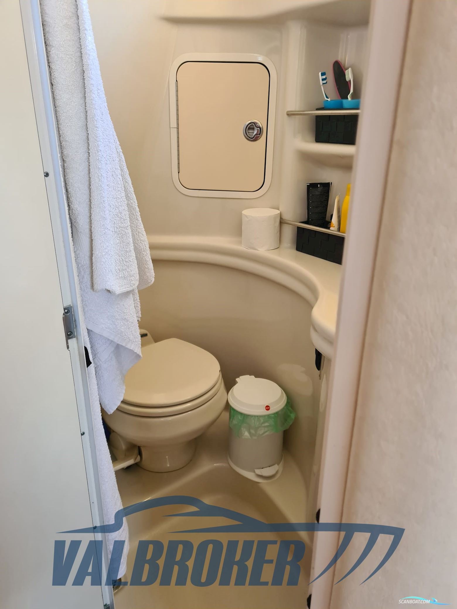 Sea Ray 335 DA Sundancer