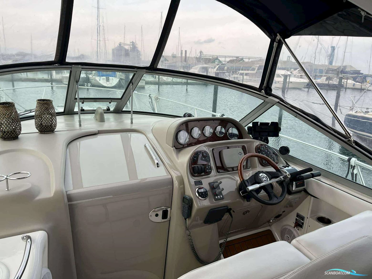 Sea Ray 335 Sundancer