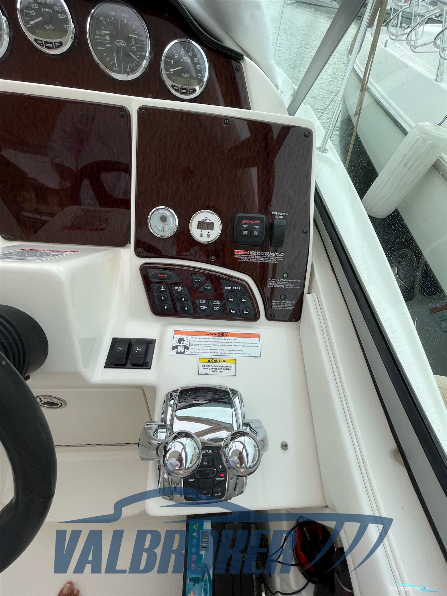 Sea Ray 355 DA Sundancer