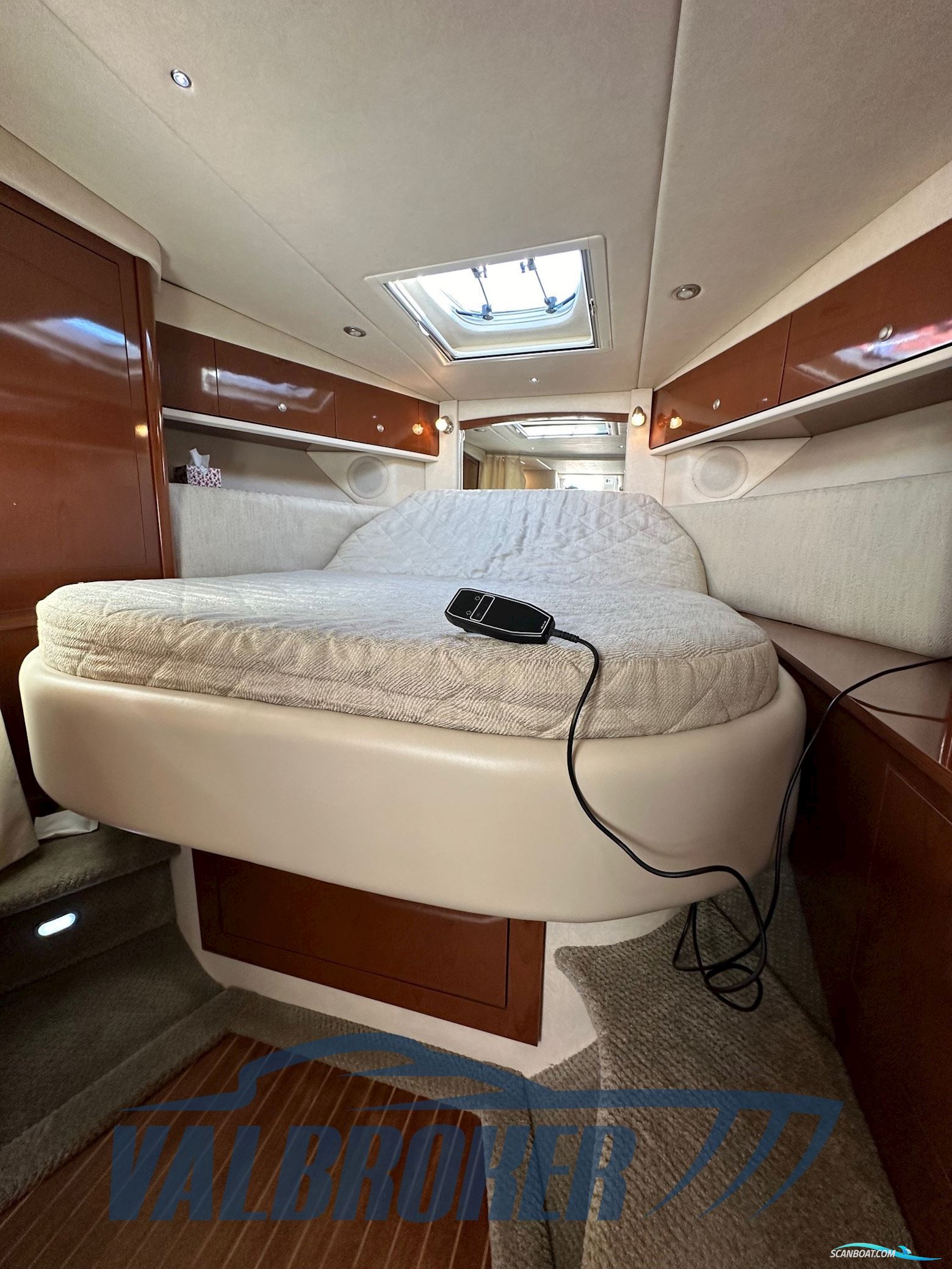 Sea Ray 355 DA Sundancer