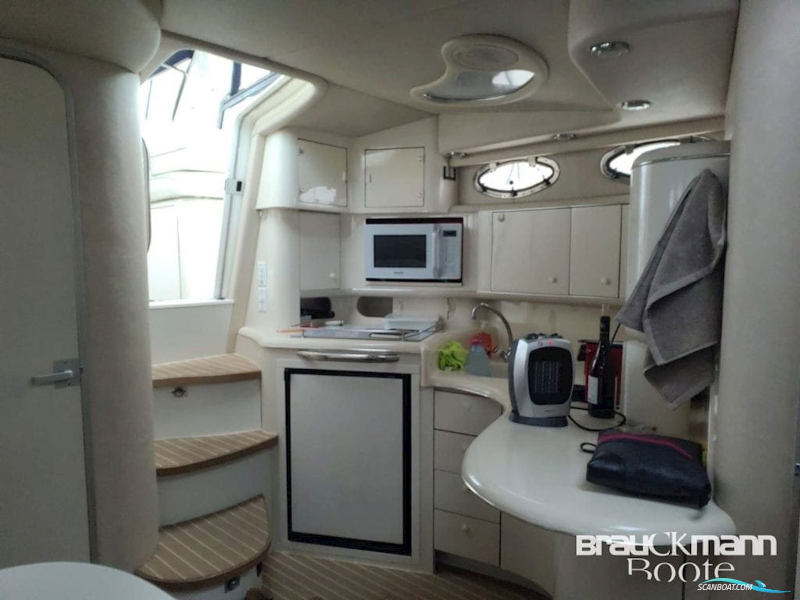 Sea Ray 37