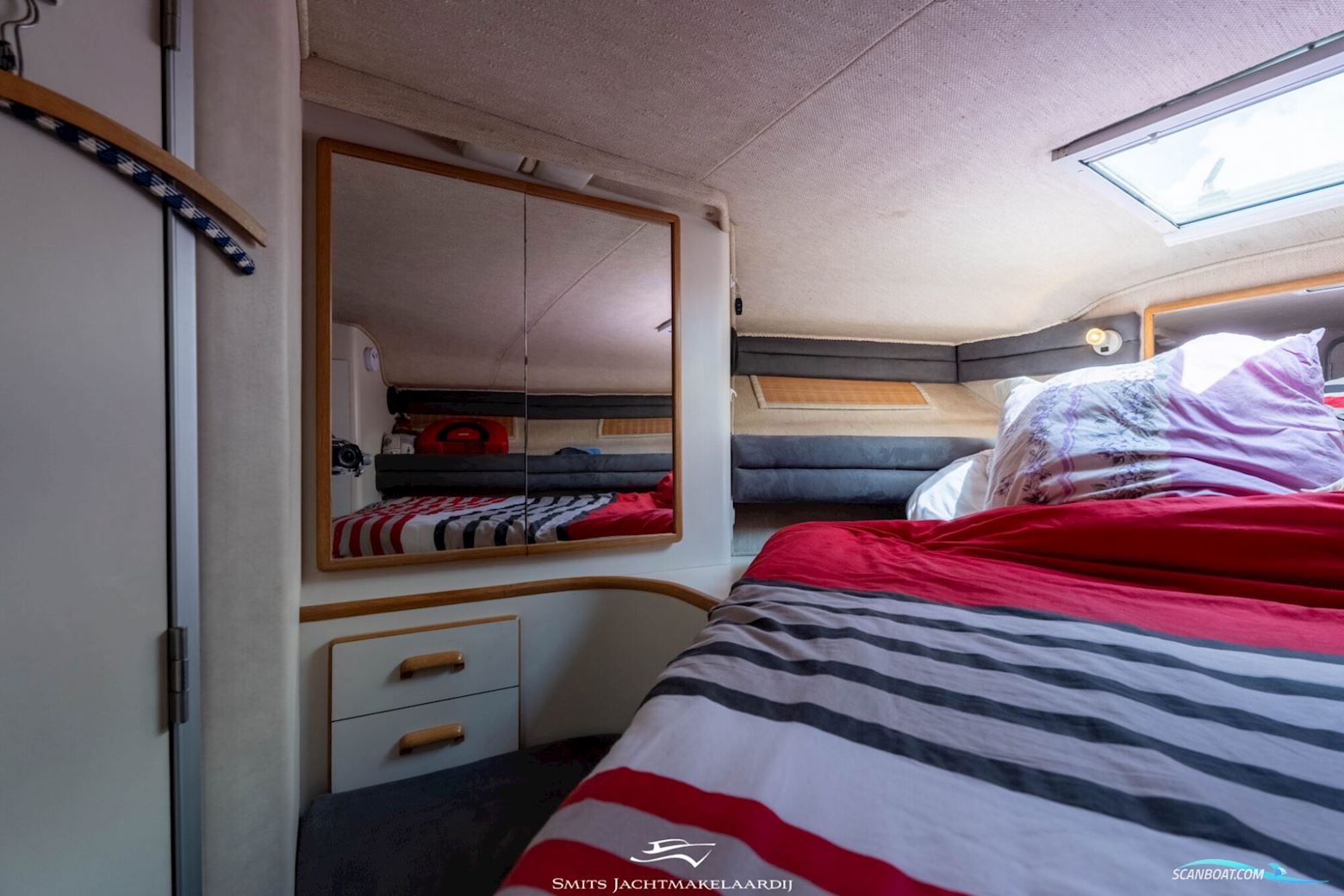 Sea Ray 370 Express Cruiser