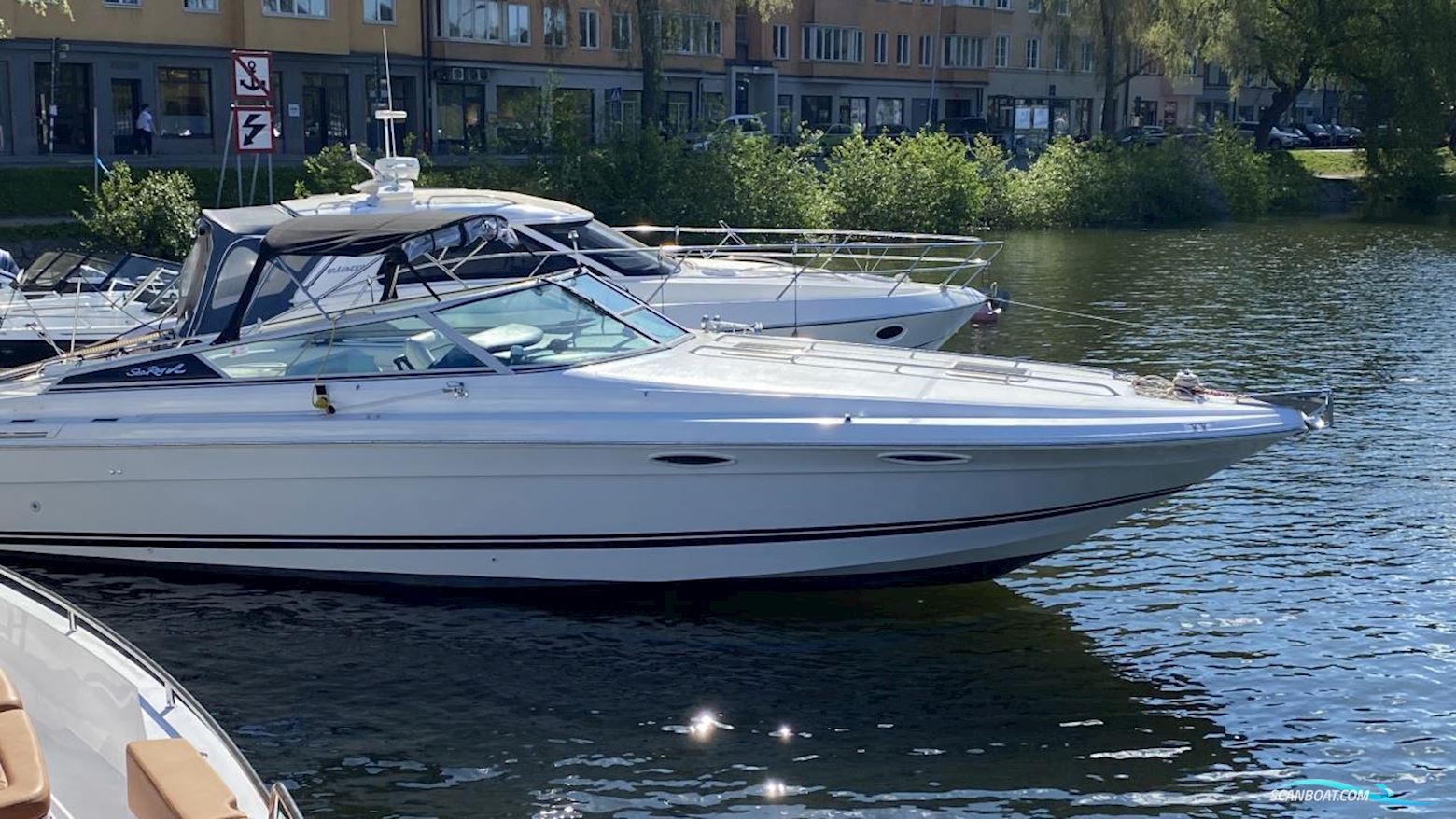 Sea Ray 370 Sun Sport Motorbåt 1993, med 2x Swedish Marine Diesl motor, Sverige