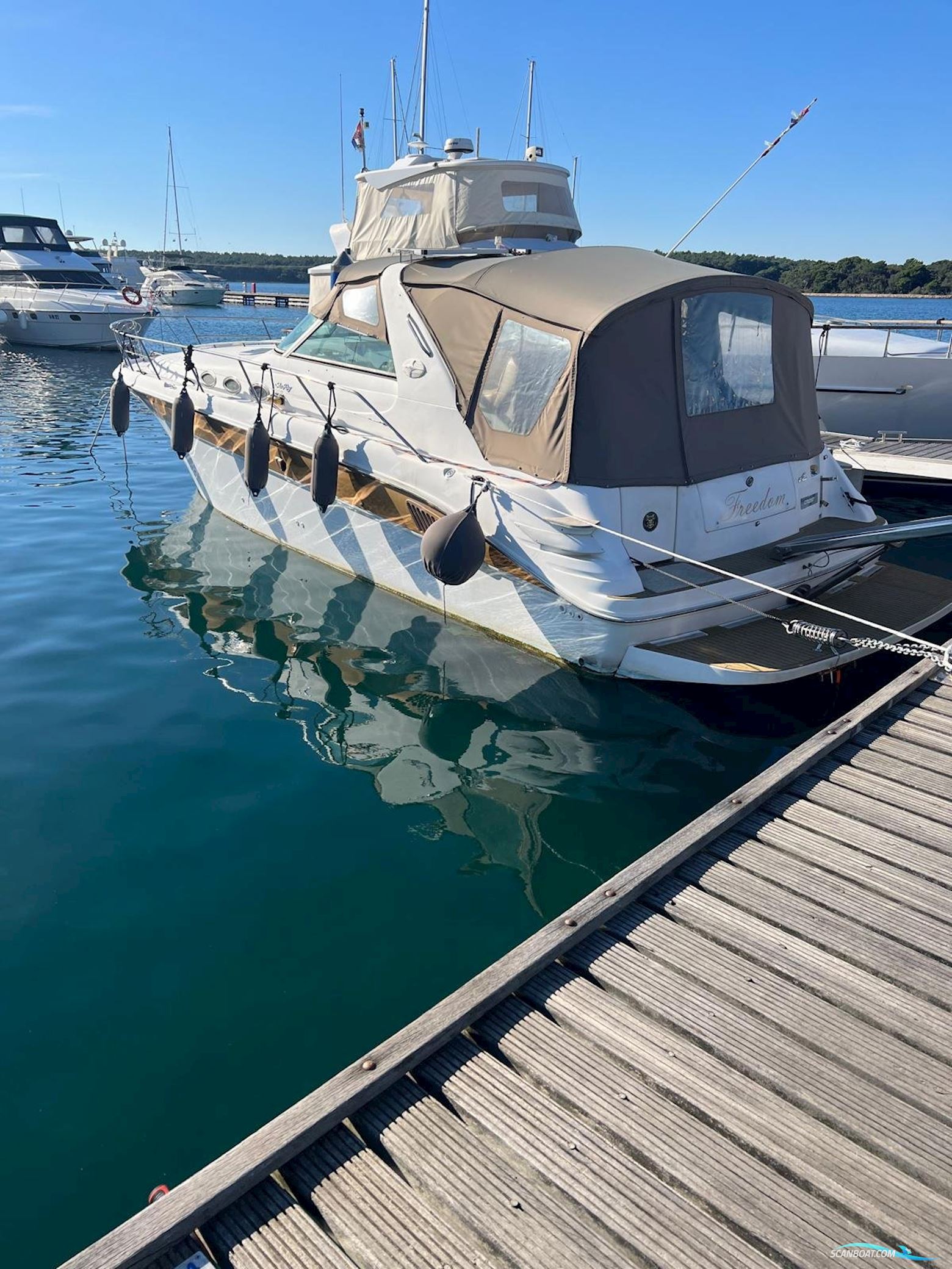 Sea Ray 370 Sundancer Motorbåt 1996, med Caterpillar Cat 3116 motor, Kroatien