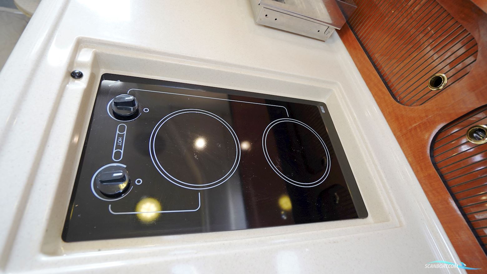 Sea Ray 375 Sundancer