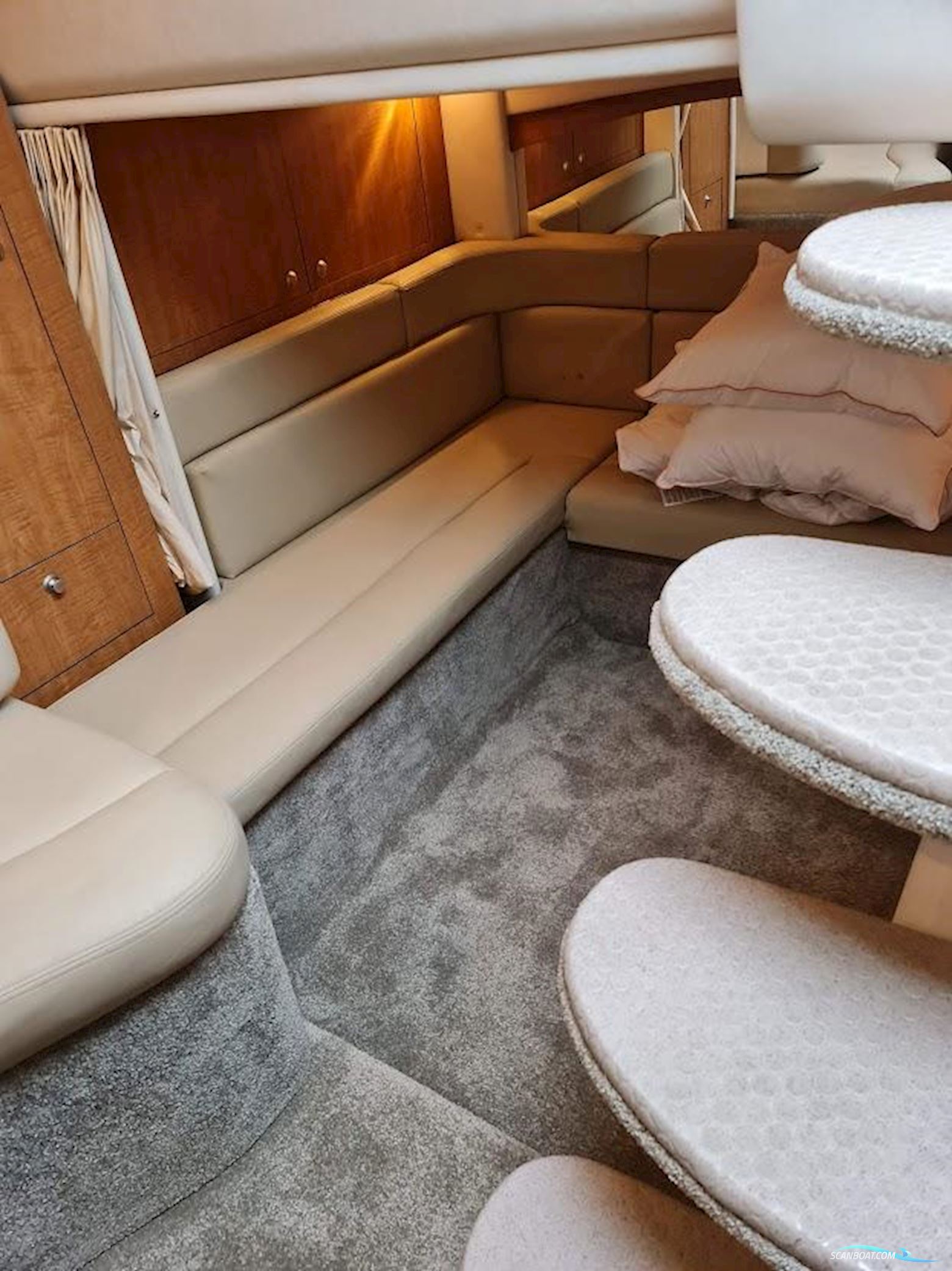 Sea Ray 375 Sundancer