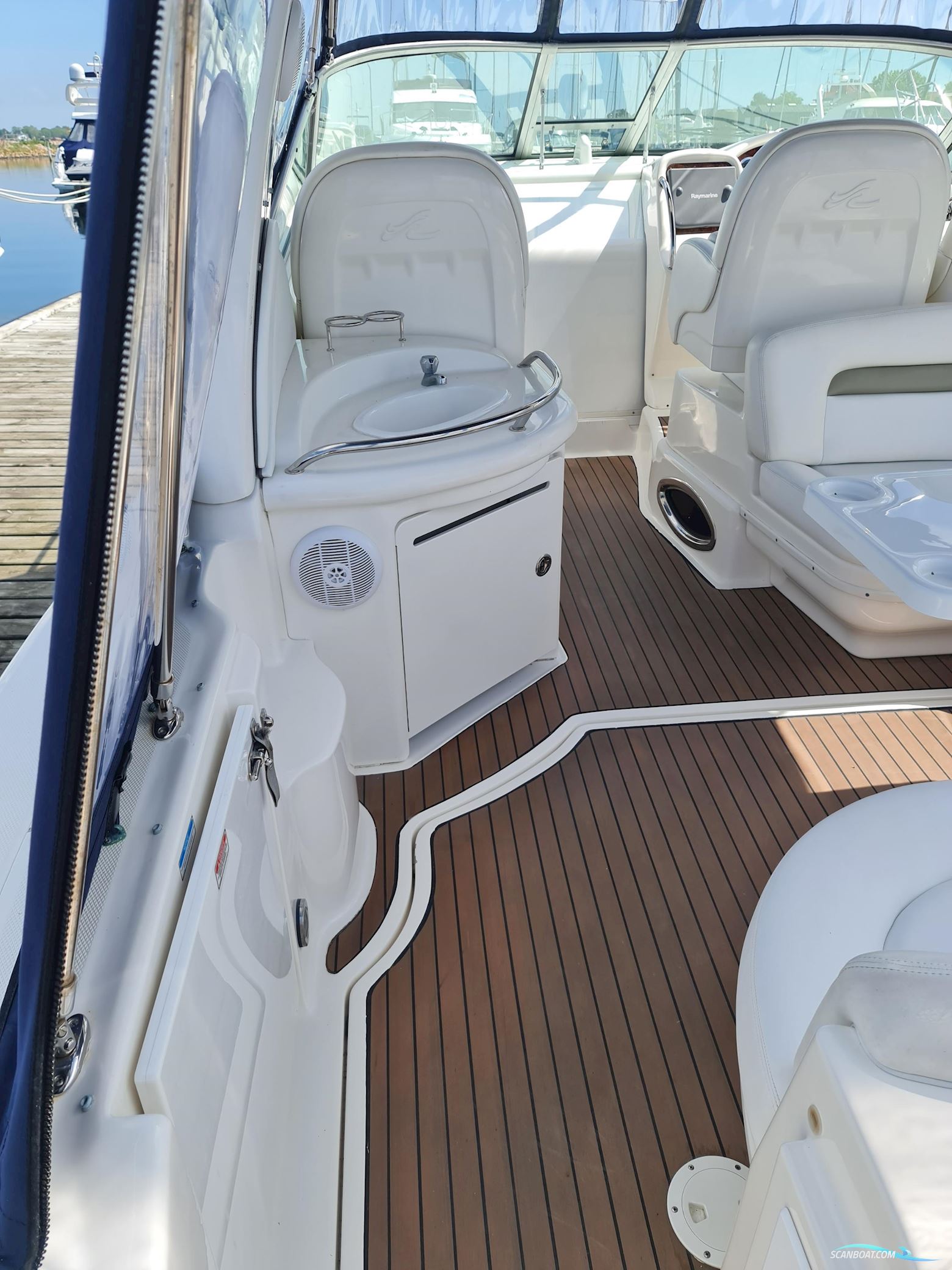 Sea Ray 375 Sundancer Twin Diesel
