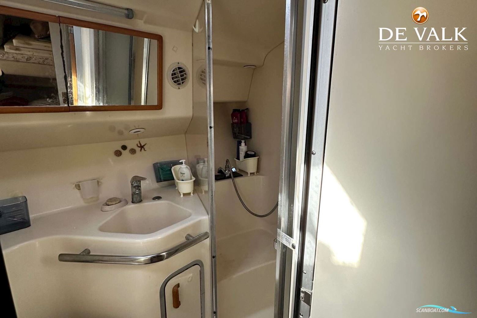 Sea Ray 400 Express Cruiser