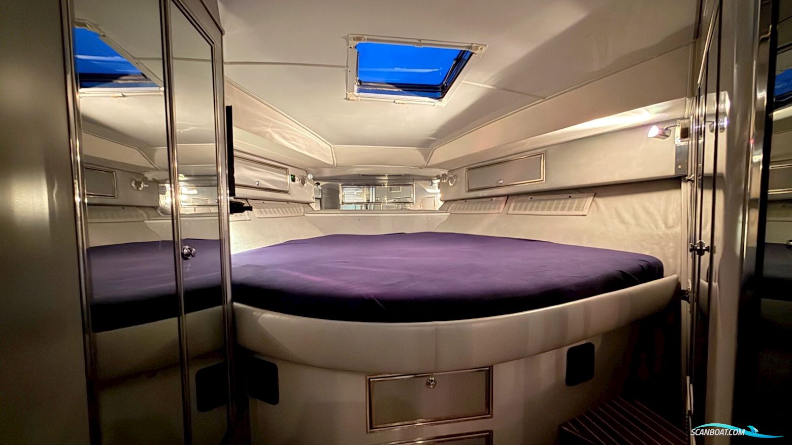 Sea Ray 400 Express Cruiser