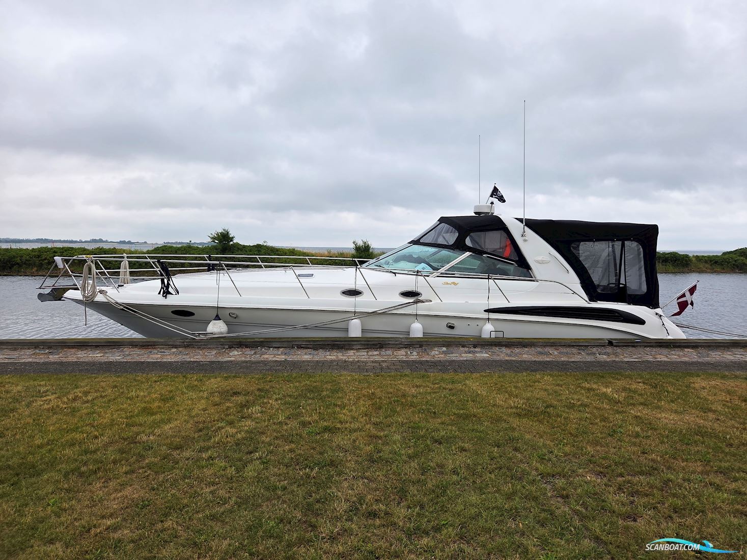 Sea Ray 400 Sundancer
