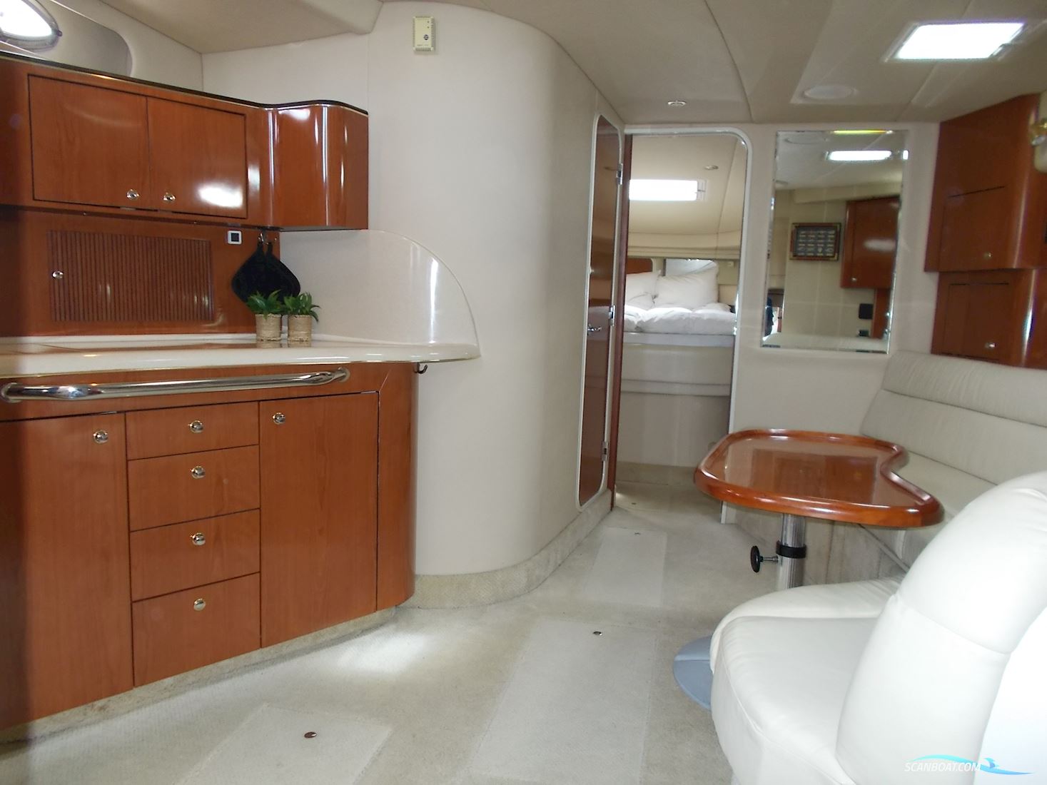 Sea Ray 410 Sundancer