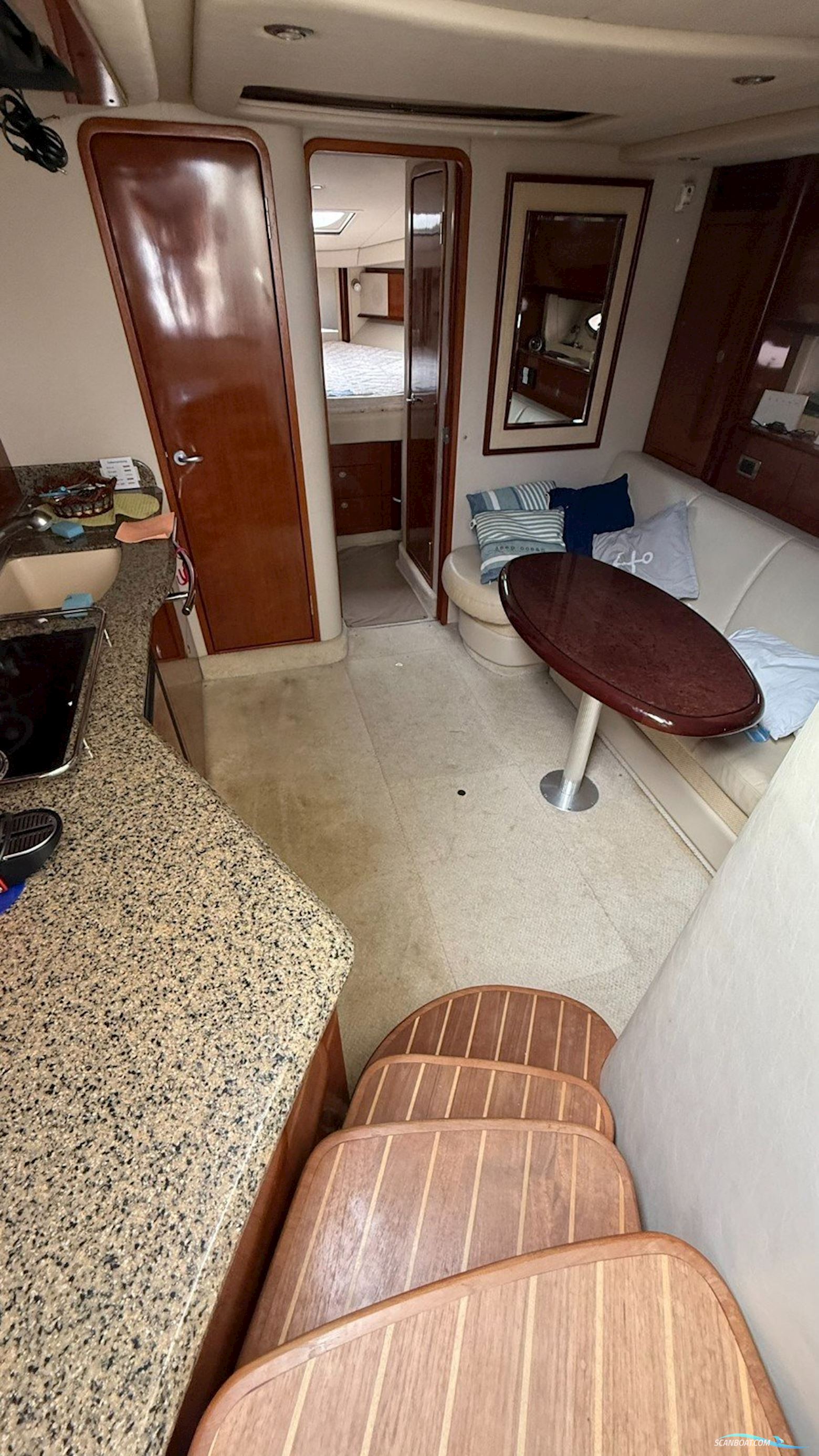 Sea Ray 425 SD - CUMMINS DIESEL