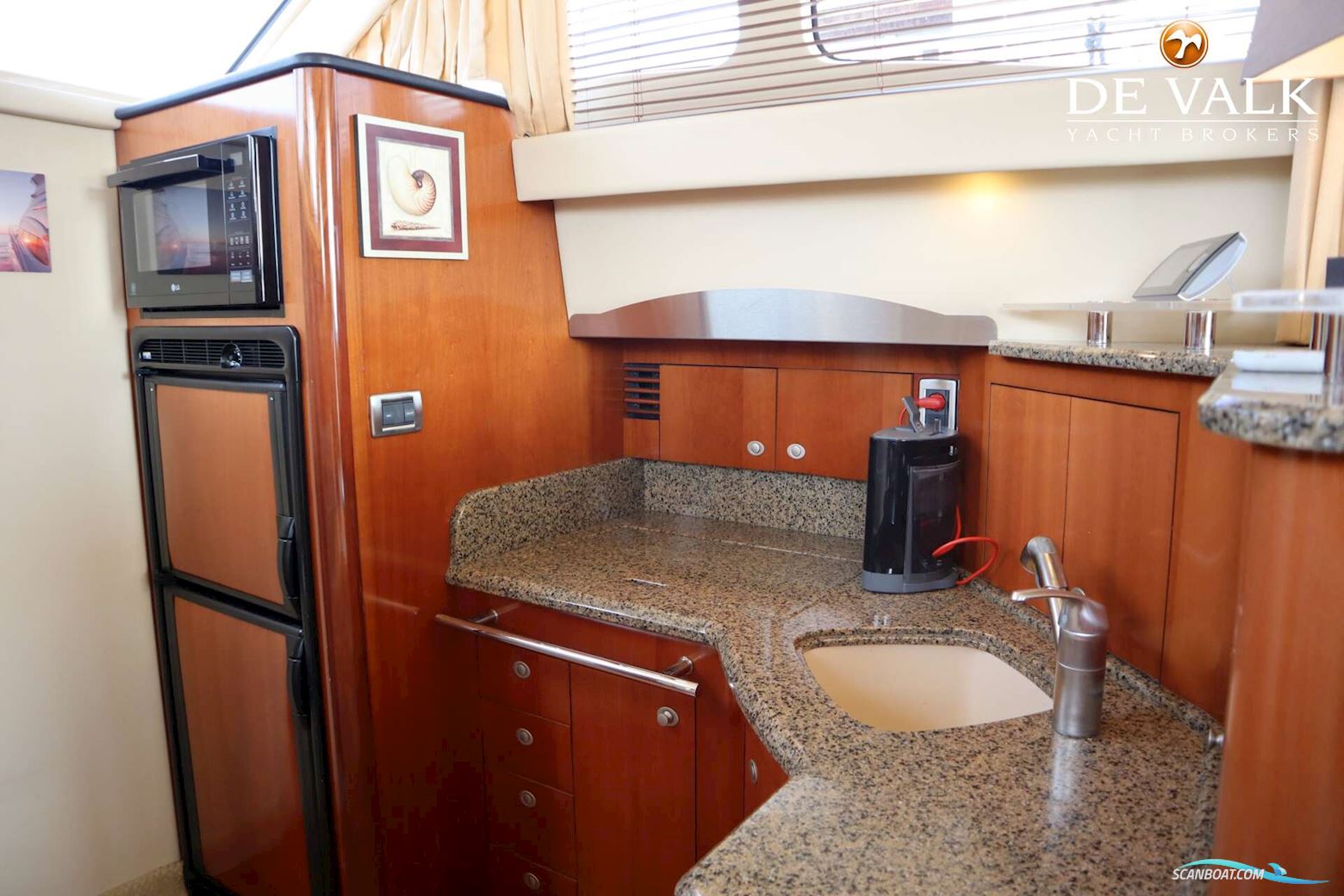 Sea Ray 455 Sedan Bridge