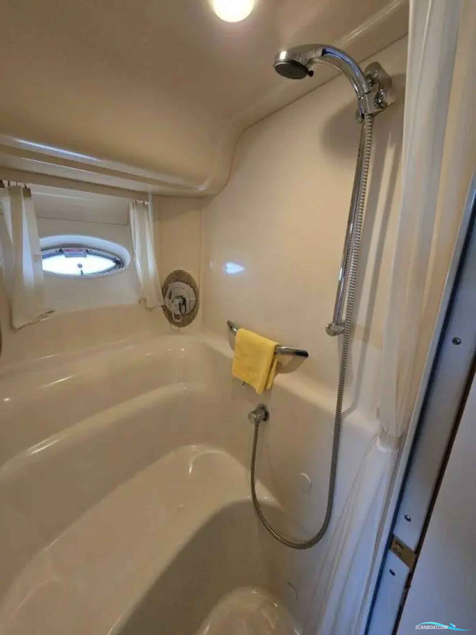 Sea Ray 455 Sundancer