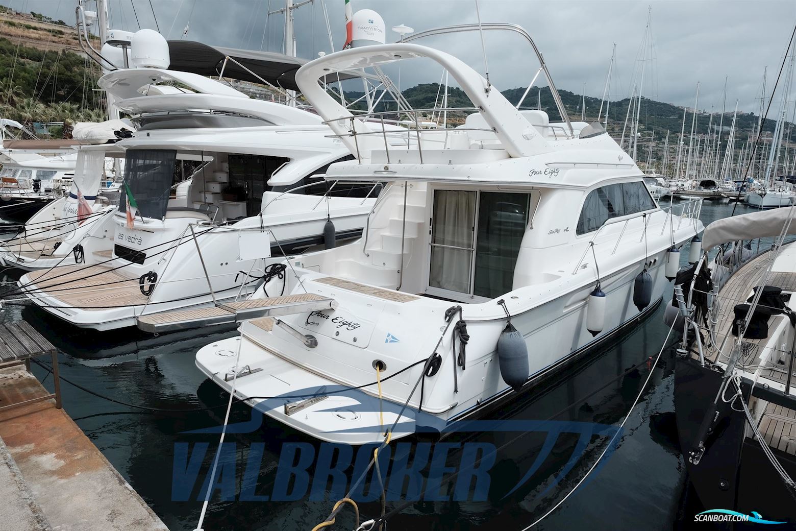 Sea Ray 480 Sedan Bridge