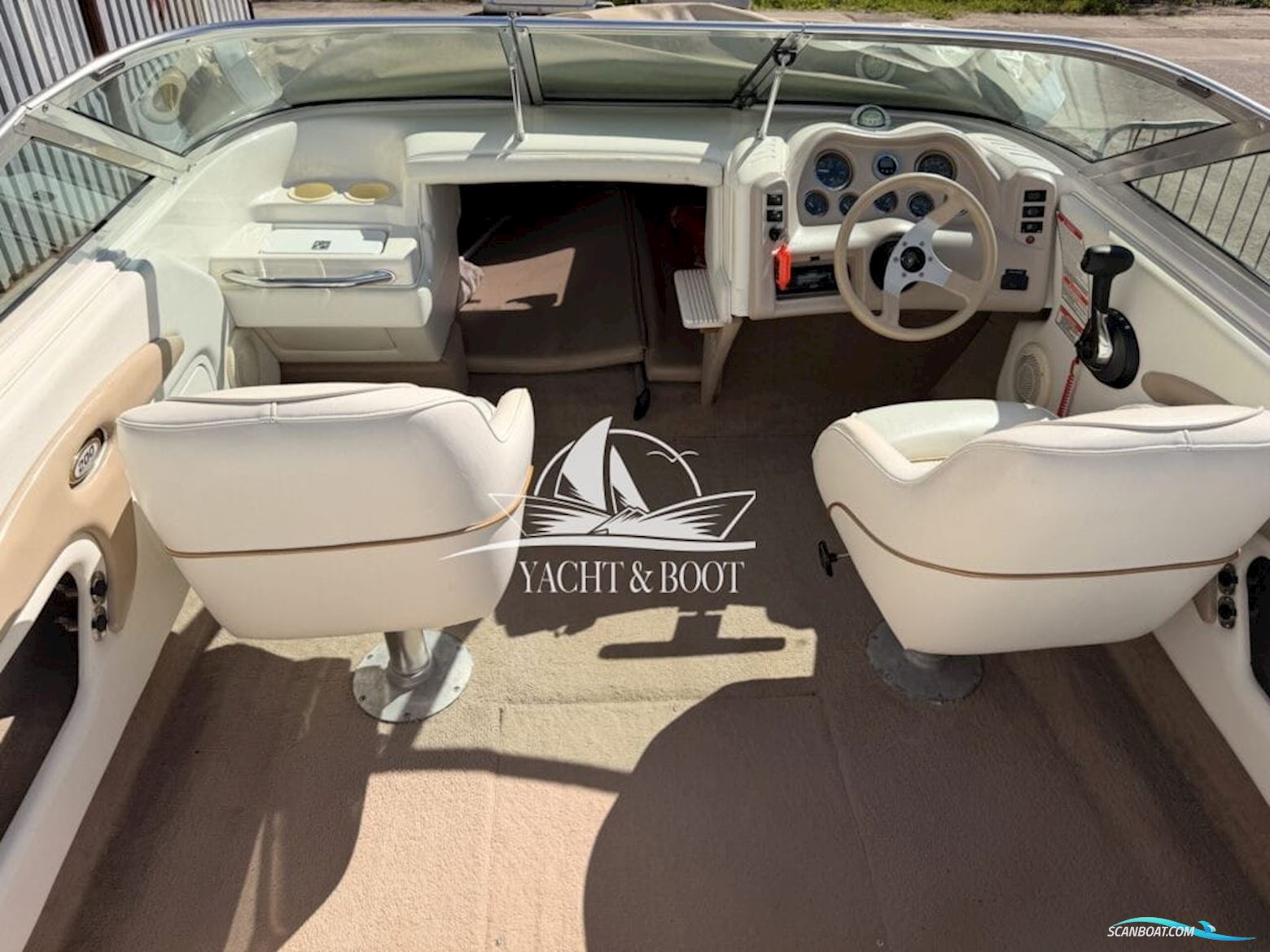 Sea Ray CB 200 Signature