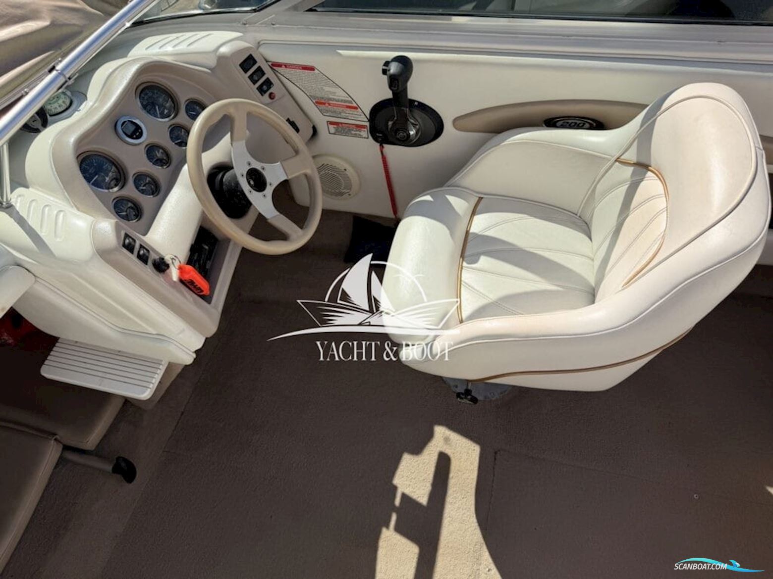 Sea Ray CB 200 Signature