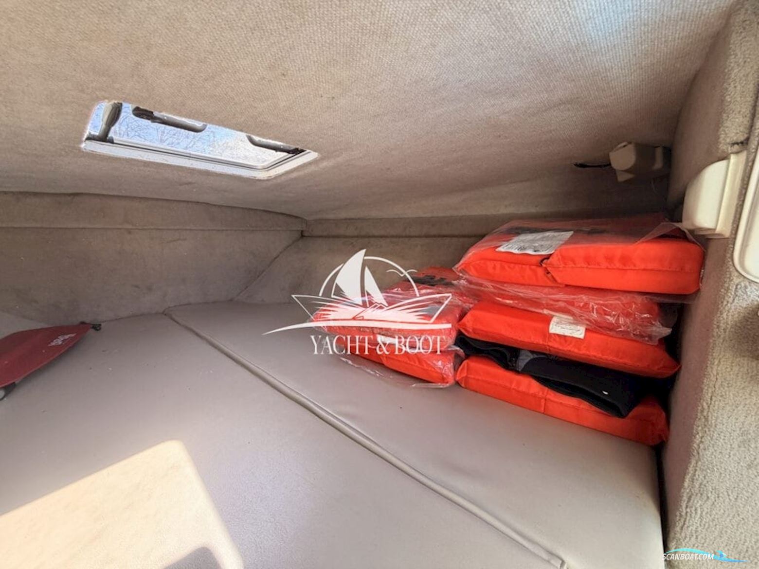 Sea Ray CB 200 Signature