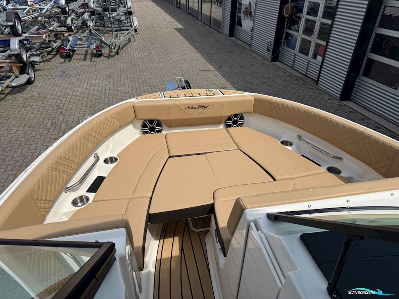 Sea Ray SDX 230