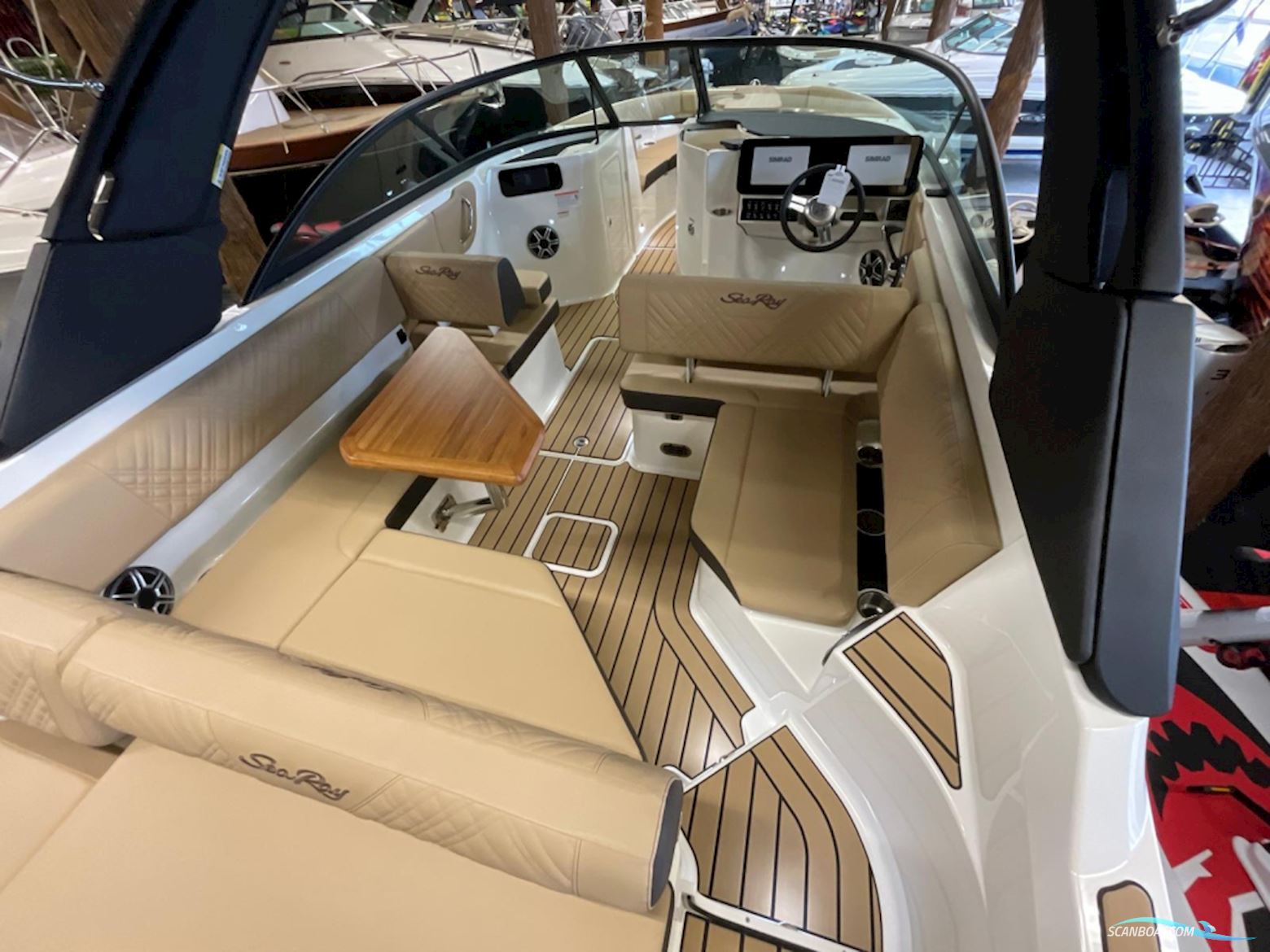 Sea Ray SDX 250 outboard