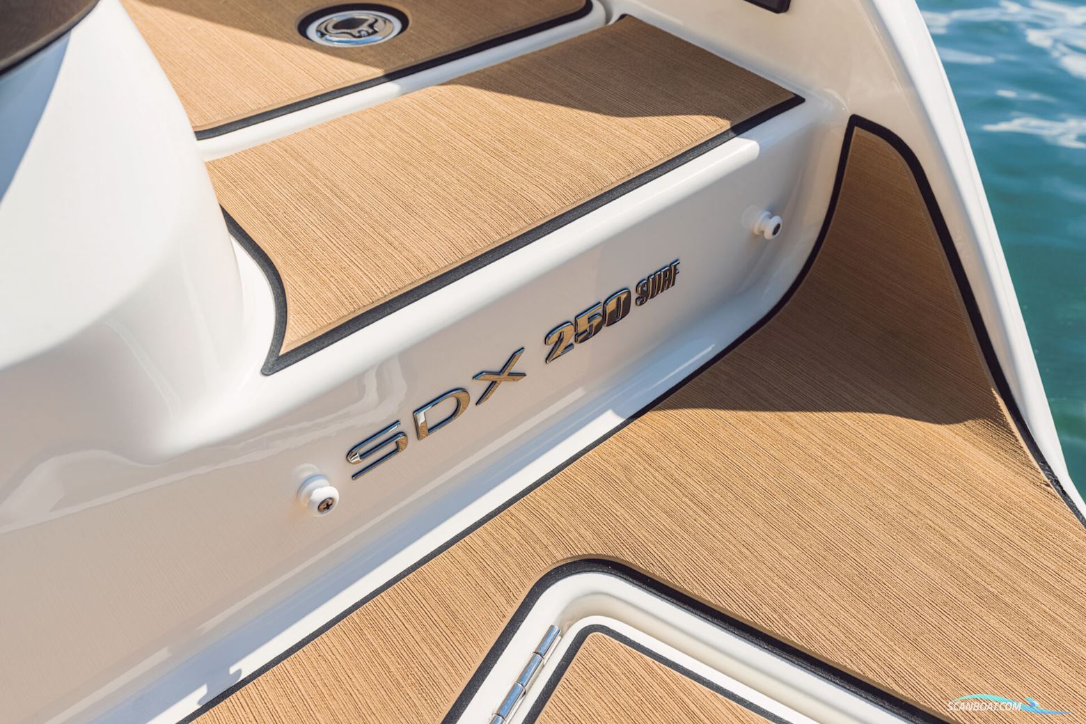 Sea Ray SDX 250 SURF