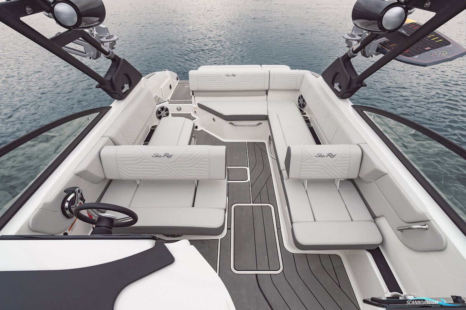 Sea Ray SDX 270 Surf