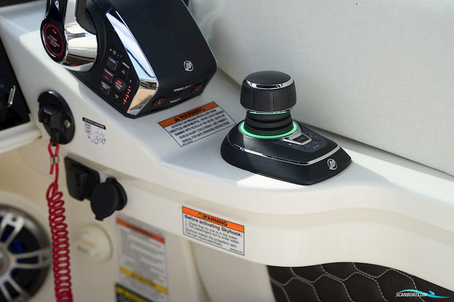 Sea Ray SDX 290 Outboard