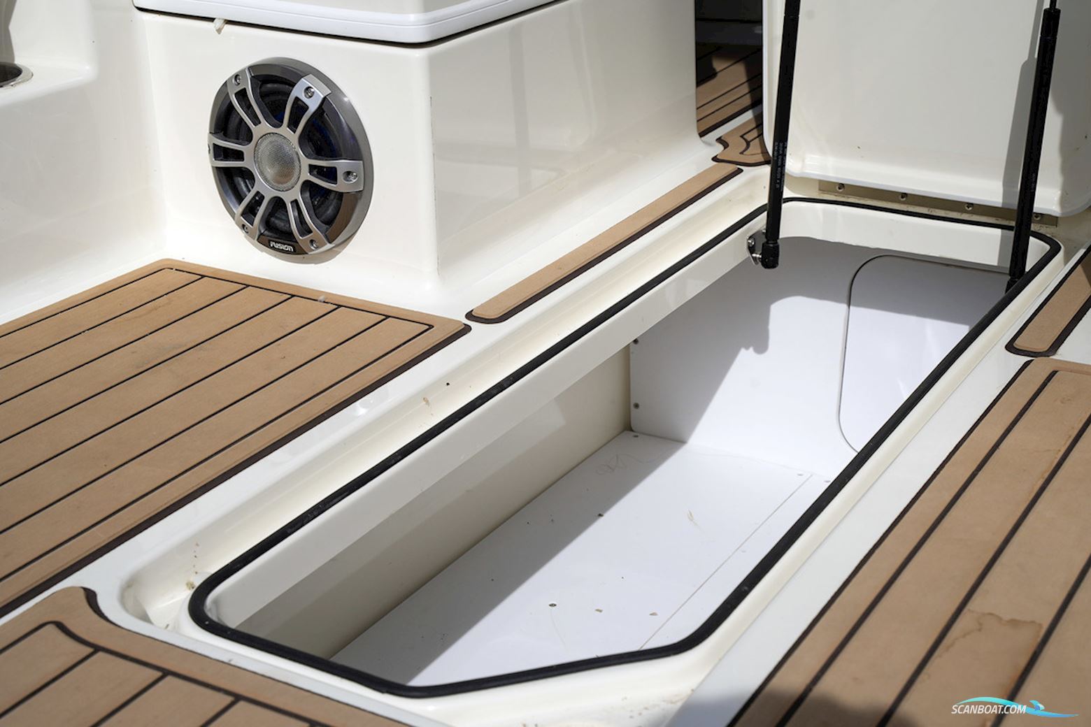 Sea Ray SDX 290 Outboard