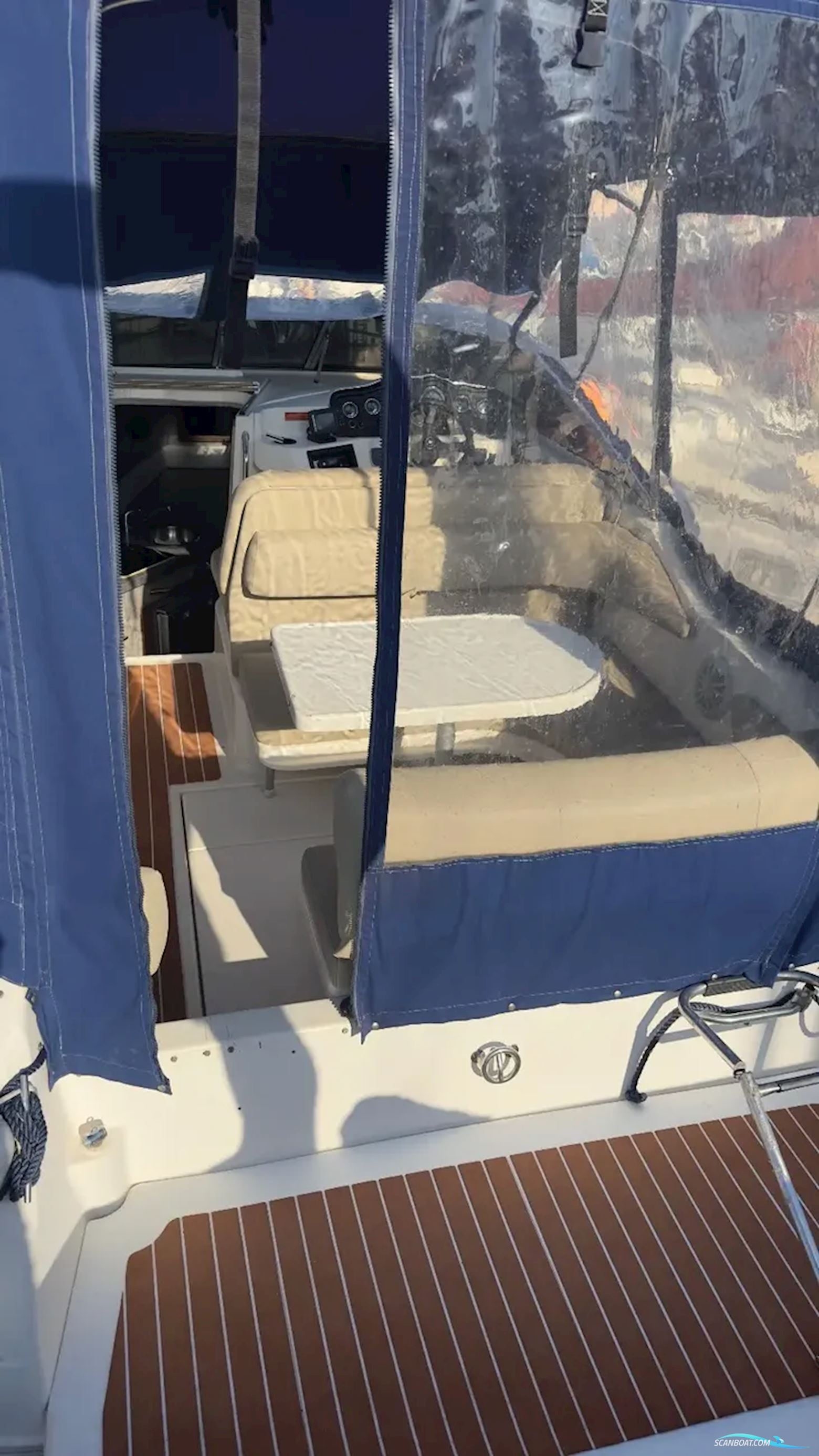 Sea Ray SLX 230