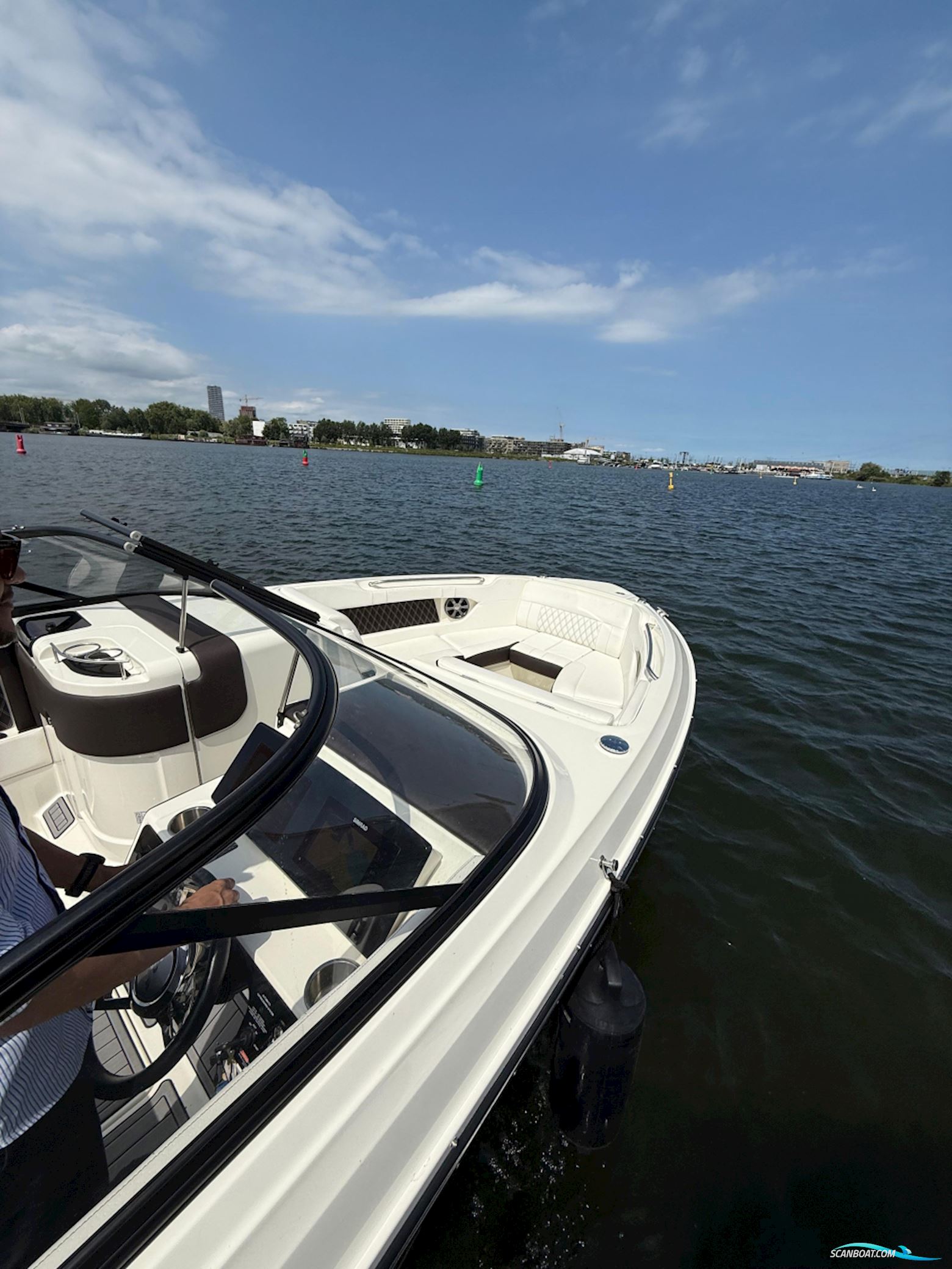 Sea Ray SLX 250