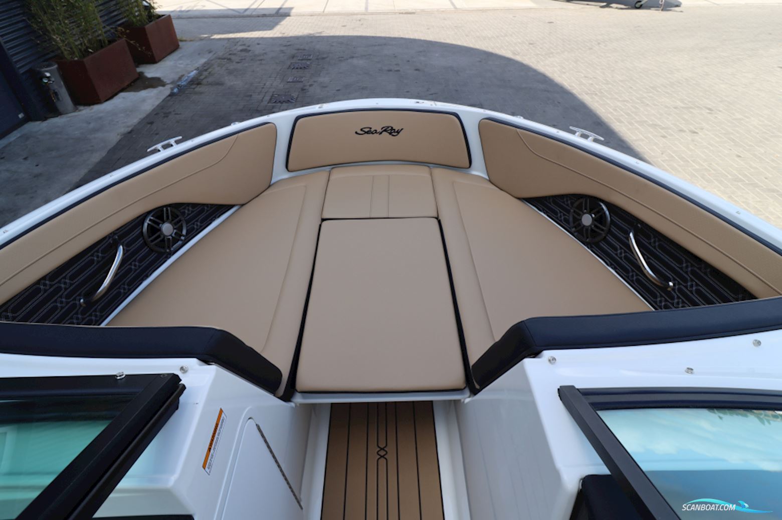 Sea Ray SPX 190