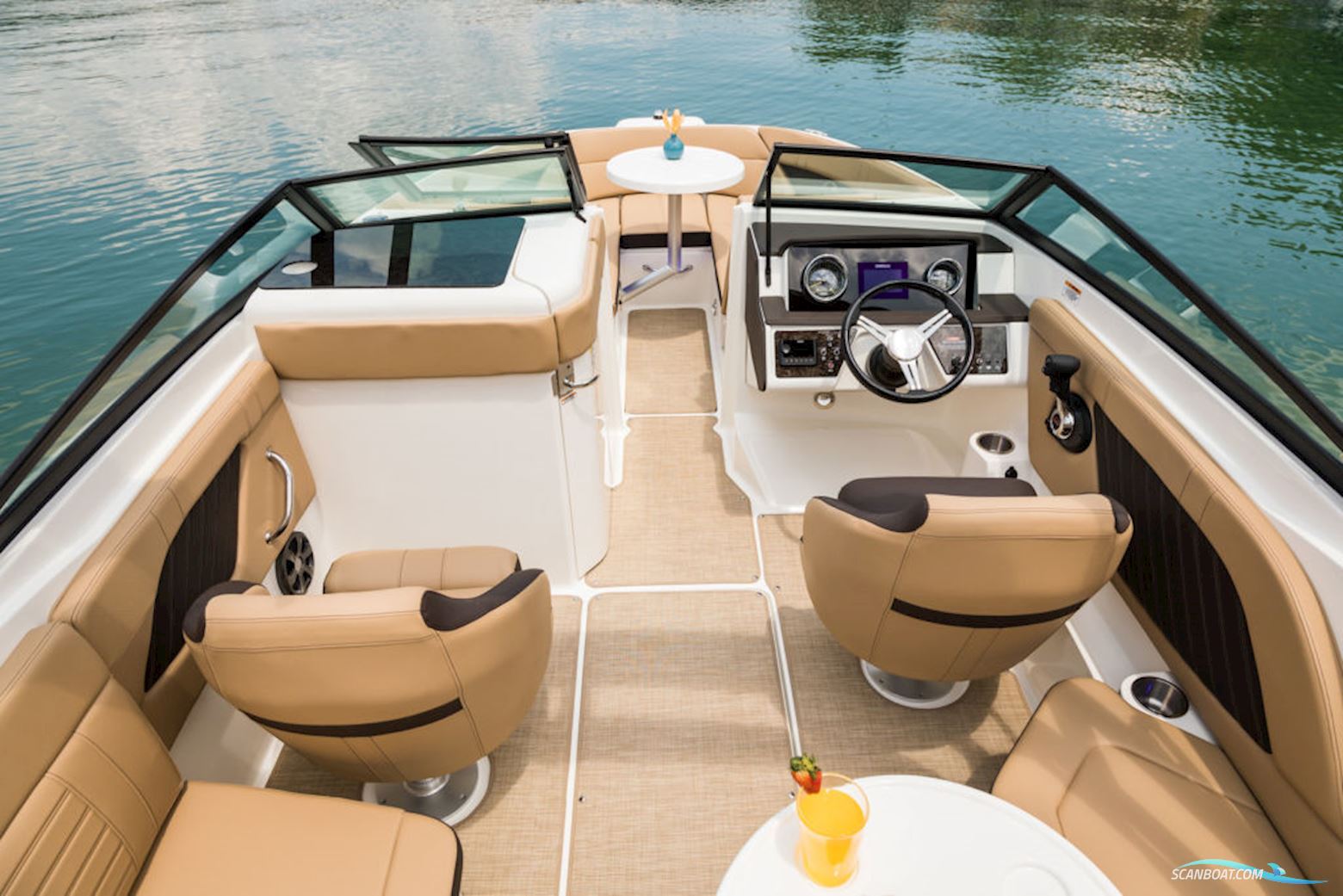 Sea Ray SPX 230 Outboard