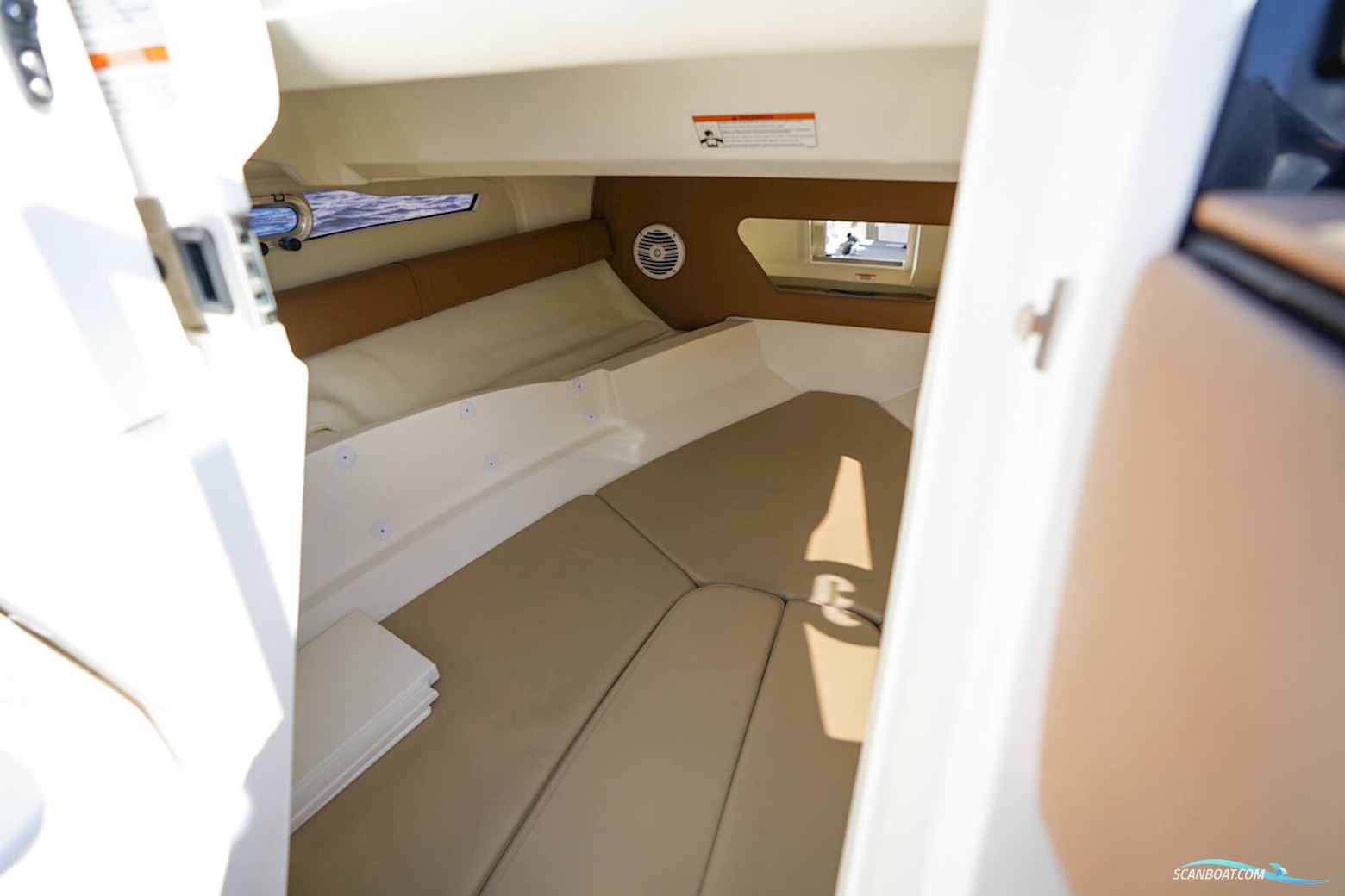 Sea Ray Sun Sport 230