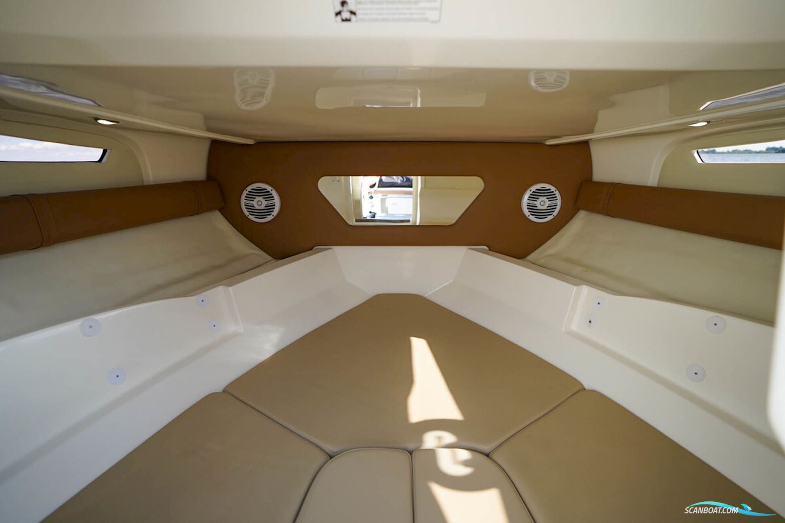 Sea Ray Sun Sport 230