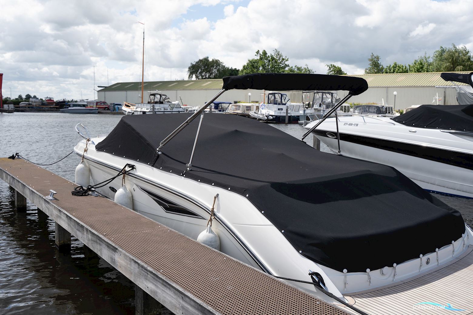 Sea Ray Sun Sport 250