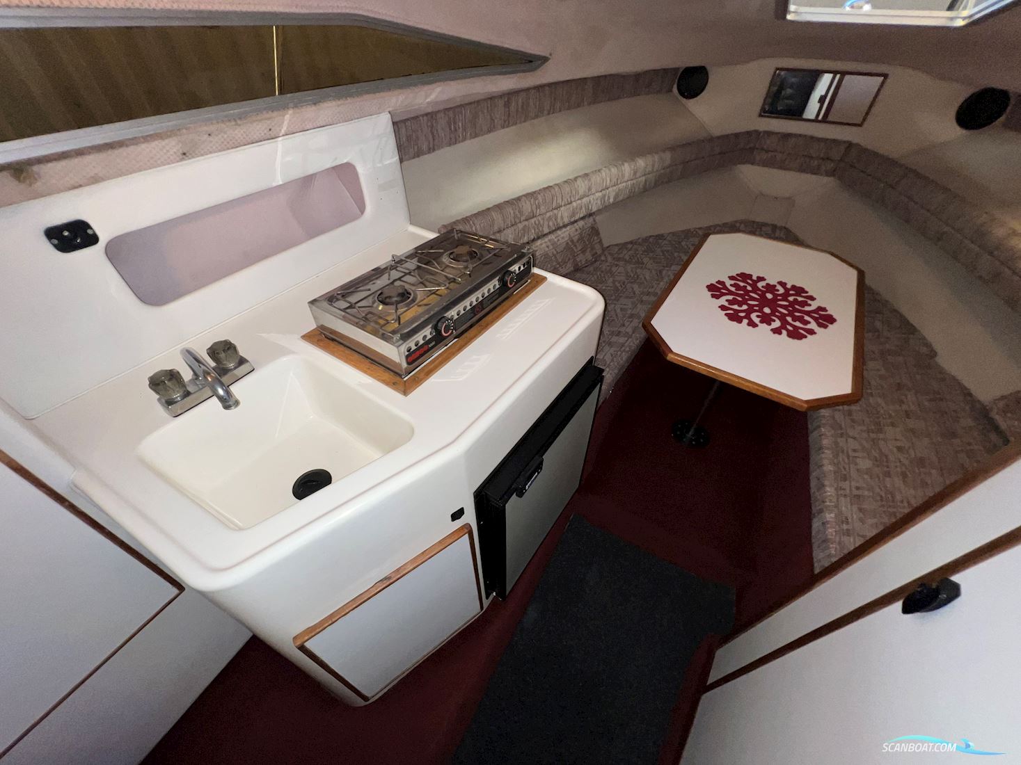 Sea Ray Sundancer 220