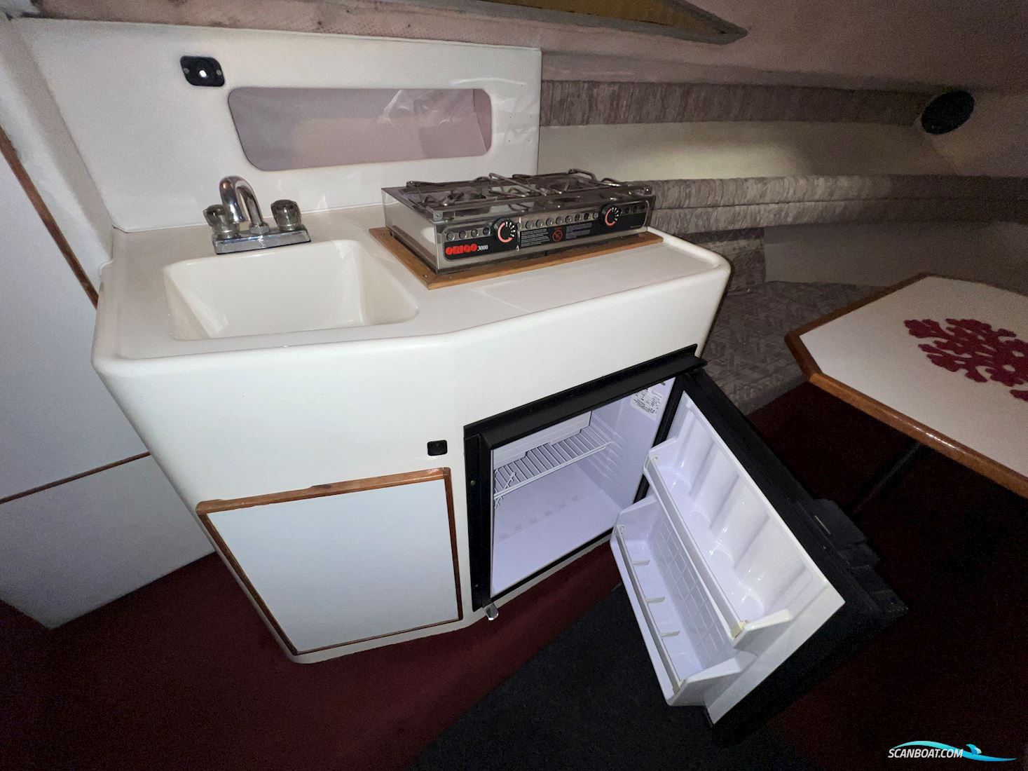 Sea Ray Sundancer 220