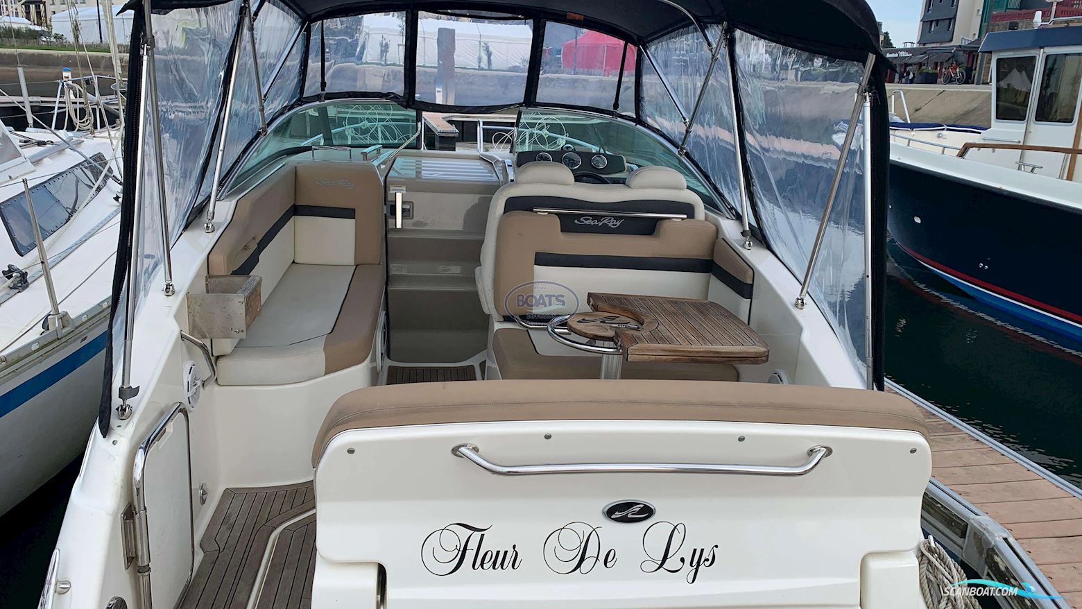 Sea Ray SUNDANCER 265