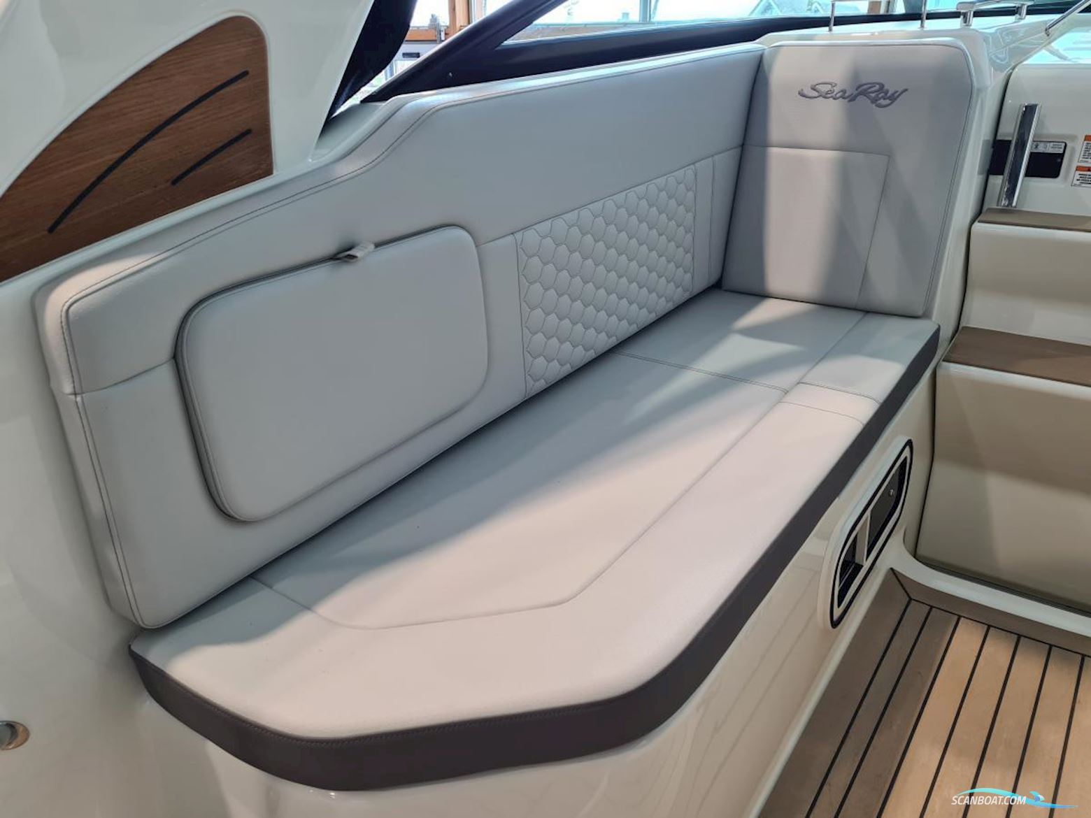 Sea Ray Sundancer 265