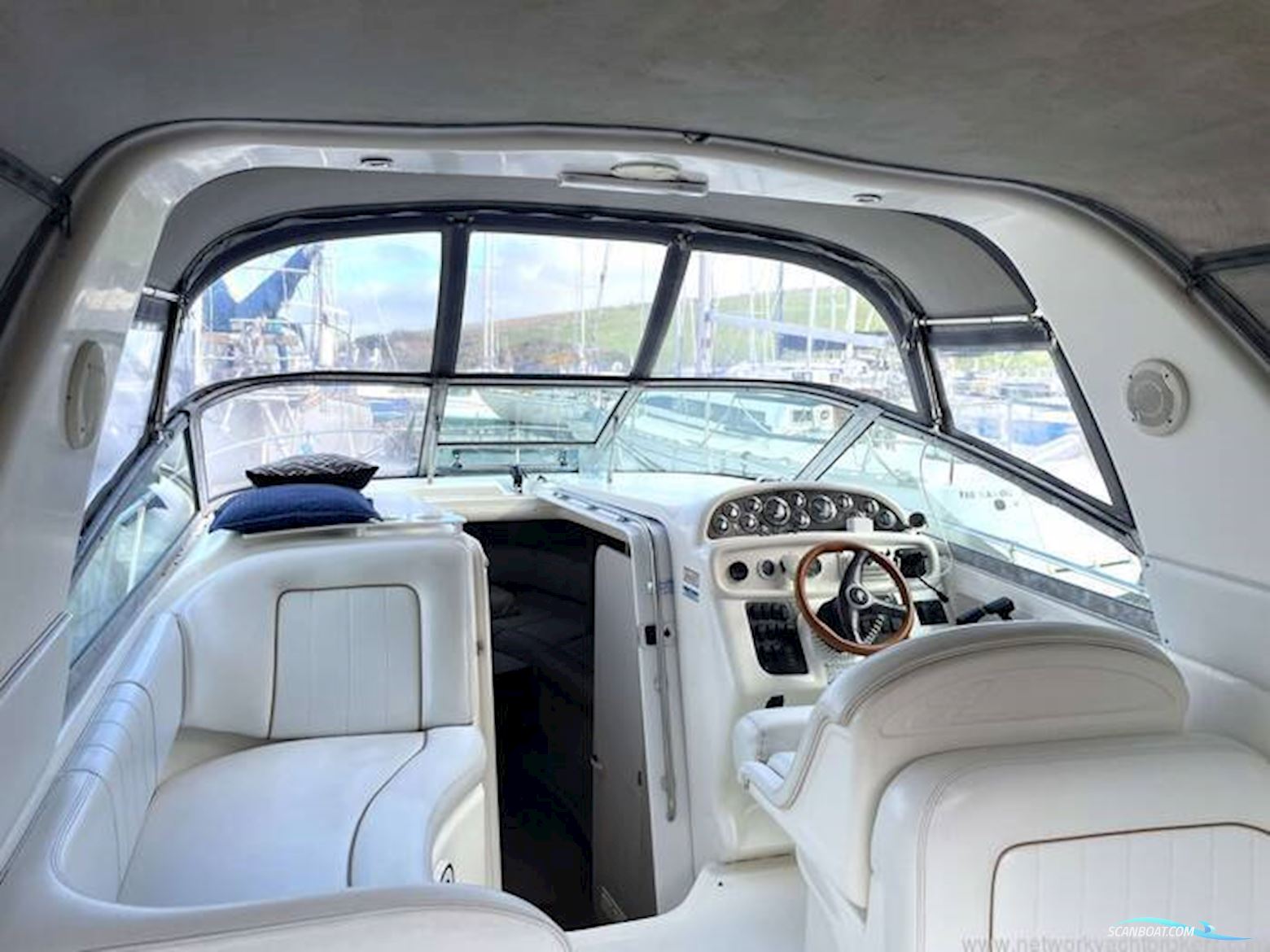 Sea Ray Sundancer 290