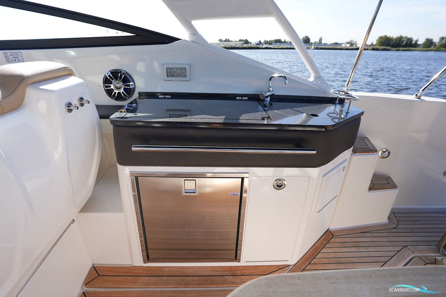 Sea Ray Sundancer 290